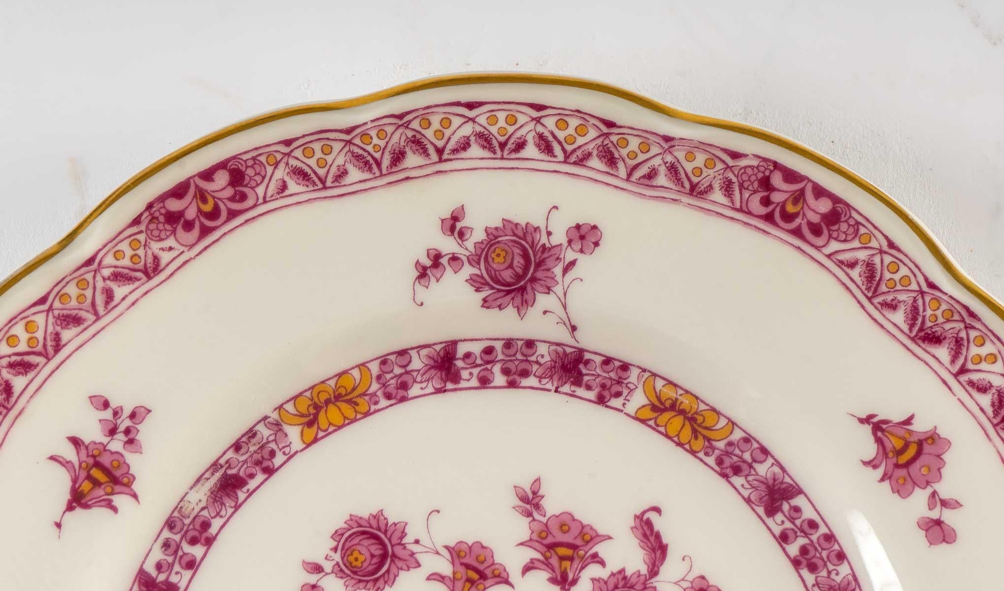 French Suite of 9 Porcelain Plates by Theodore Haviland For Sale