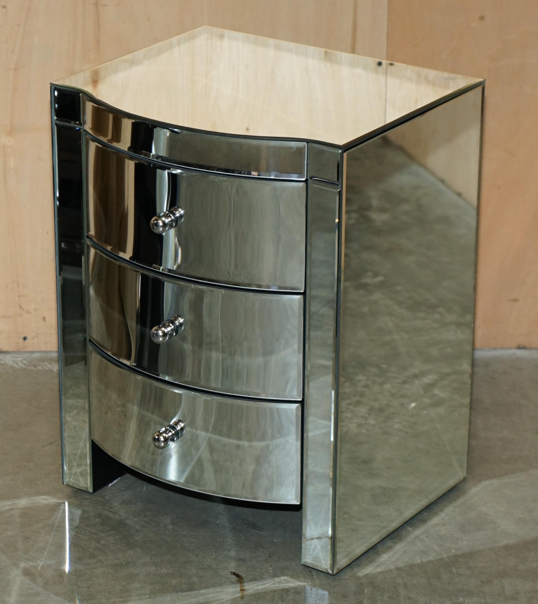 BOW FRONTED MIRRORED GLASS CHEST OF DRAWERS WITH PAIR OF SIDE TABLES im Angebot 12