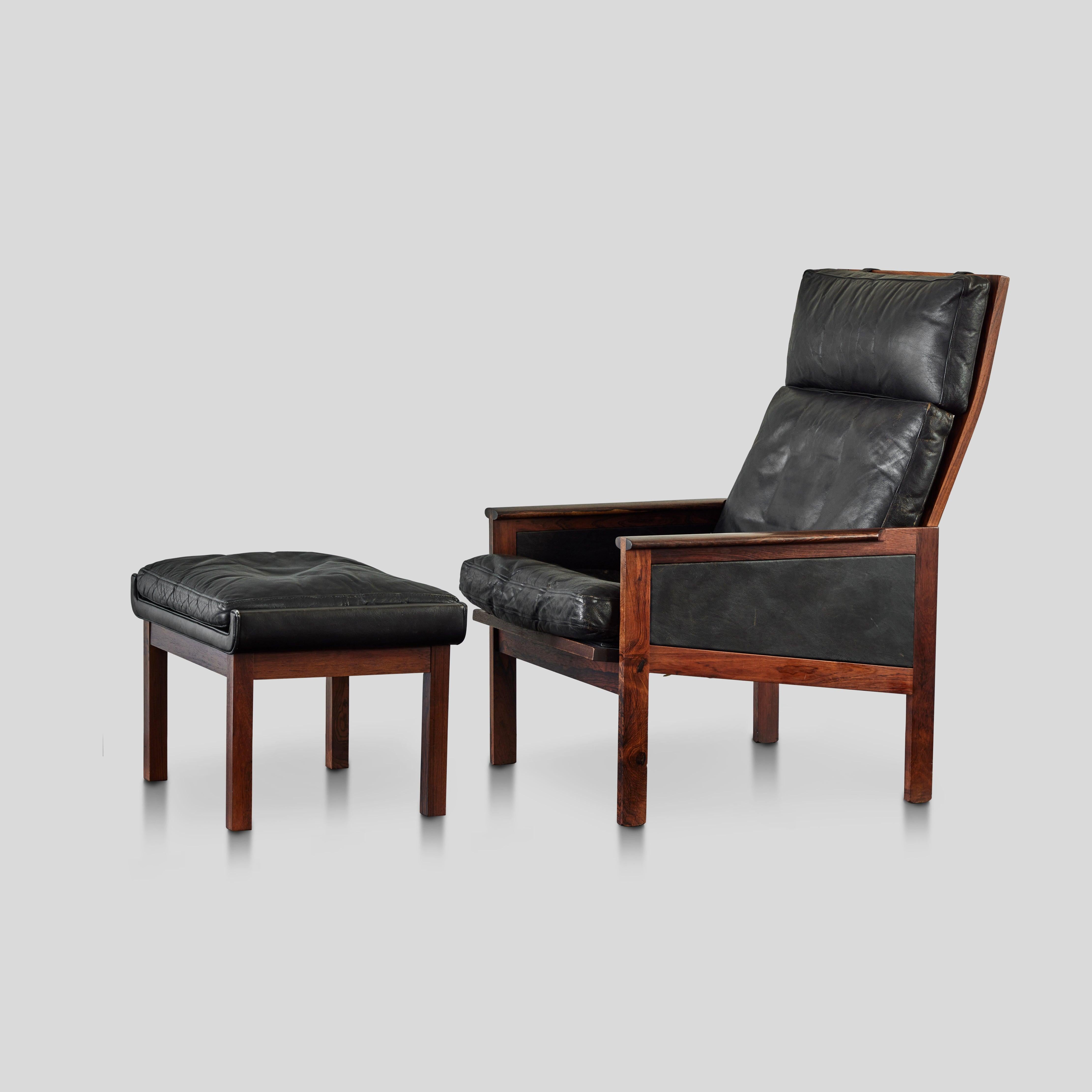 20th Century Suite of Danish Midcentury Leather Chairs with Ottoman