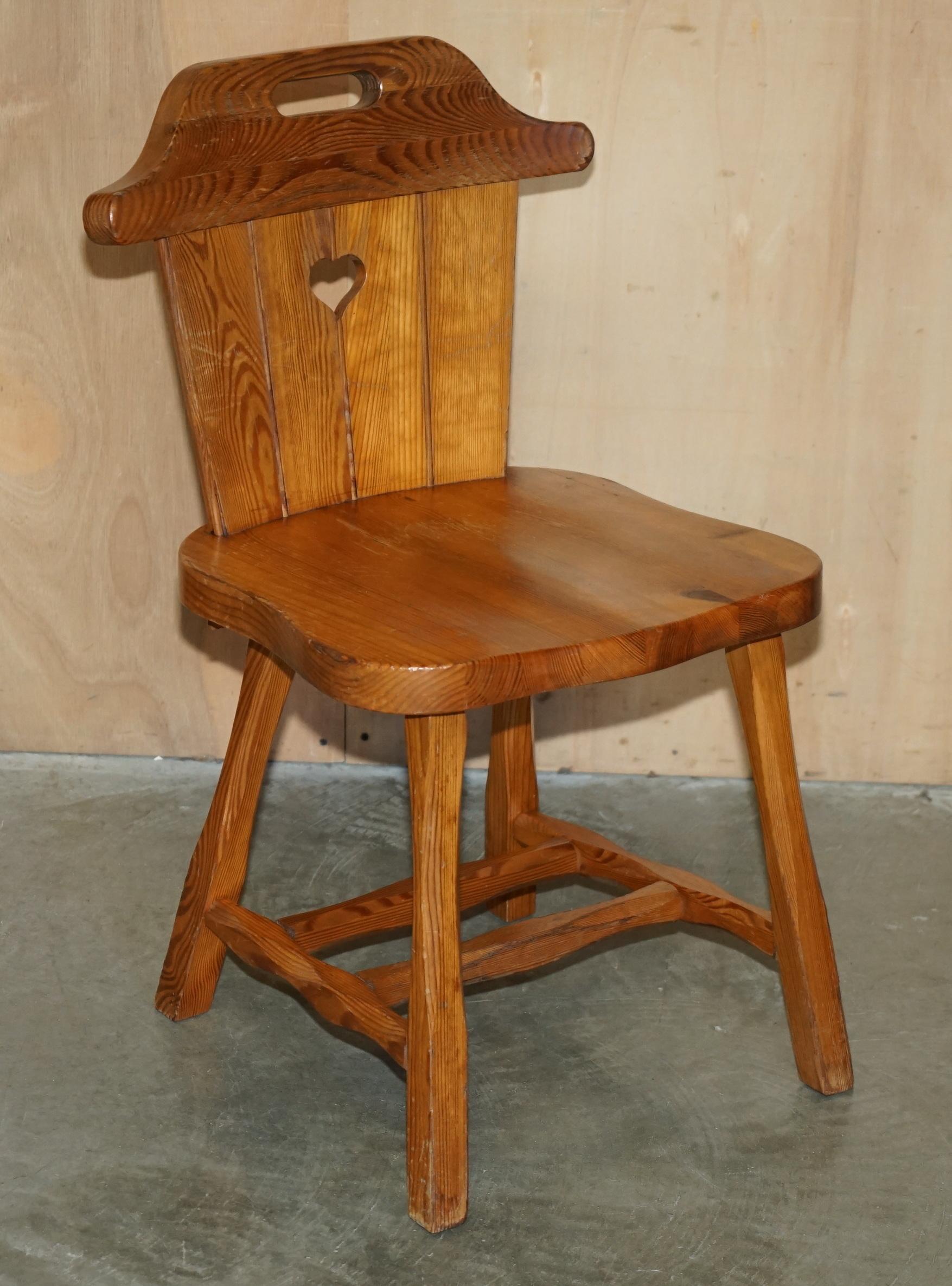 SUITE OF EiGHT ENGLISH COUNTRY HOUSE VINTAGE PINE DINING CHAIRS HEART BACKS 8 For Sale 7