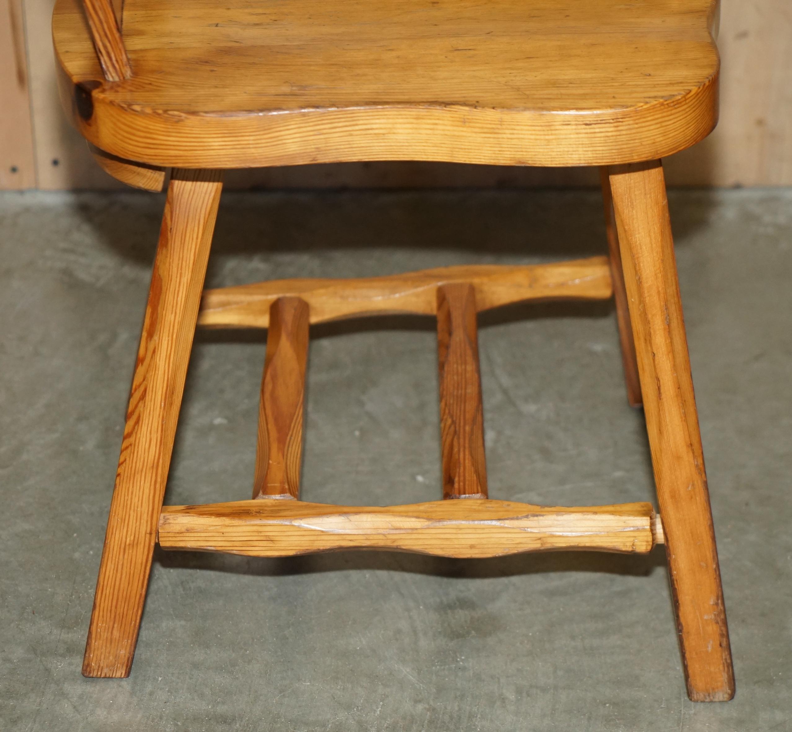 SUITE OF EiGHT ENGLISH COUNTRY HOUSE VINTAGE PINE DINING CHAIRS HEART BACKS 8 For Sale 1