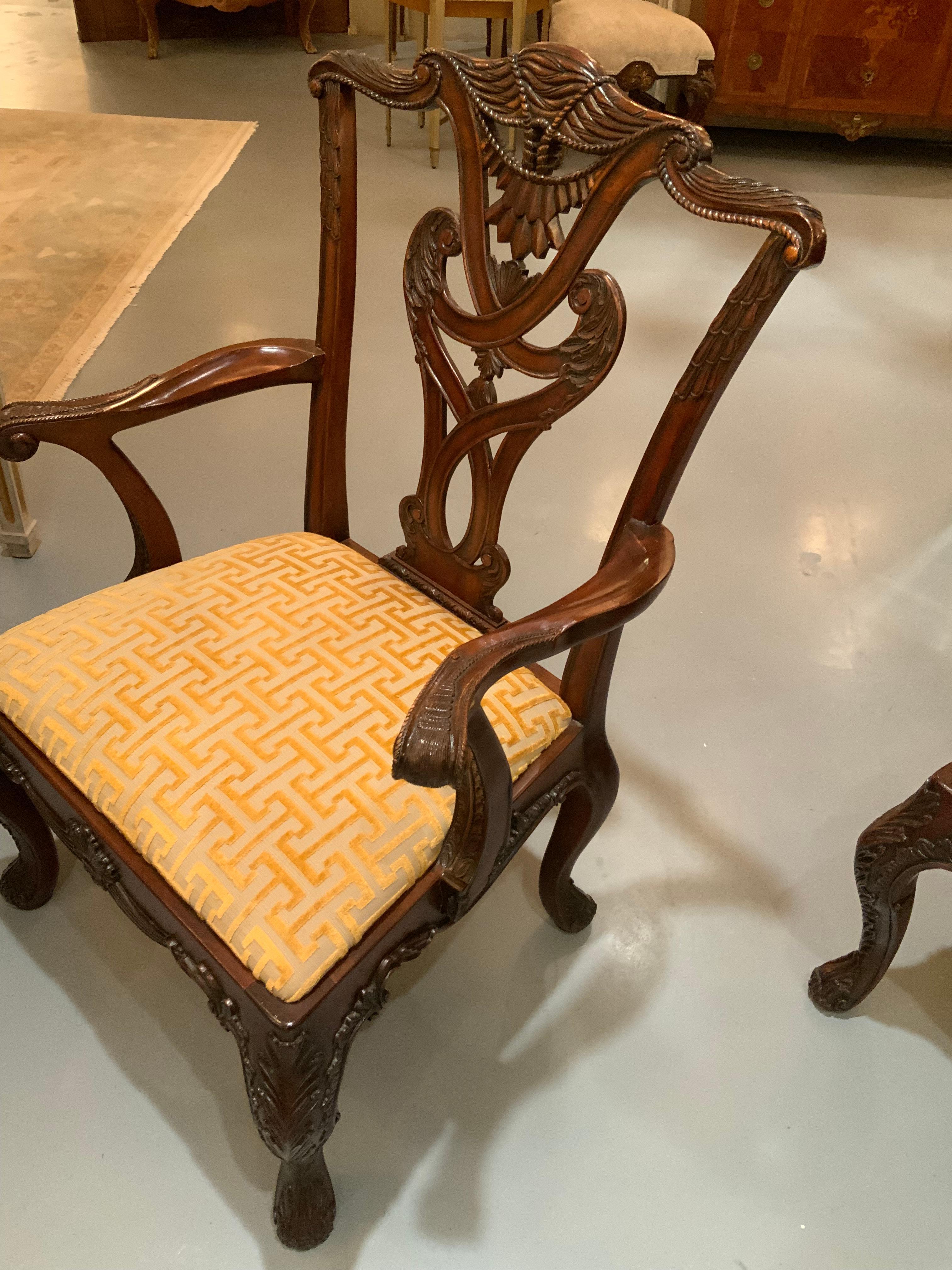 Indonesiano Suite di otto sedie in mogano in stile Chippendale in vendita