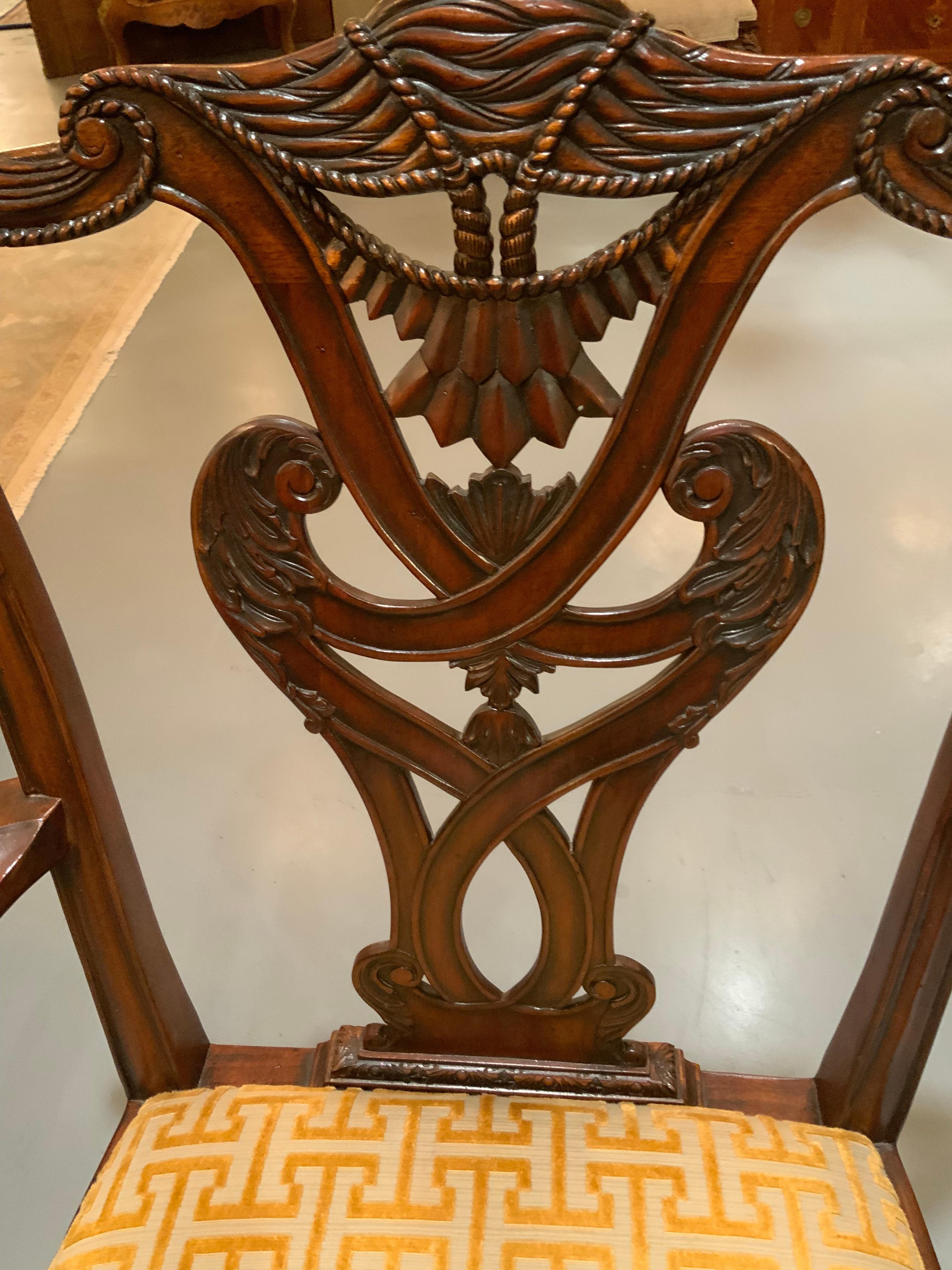 Mogano Suite di otto sedie in mogano in stile Chippendale in vendita