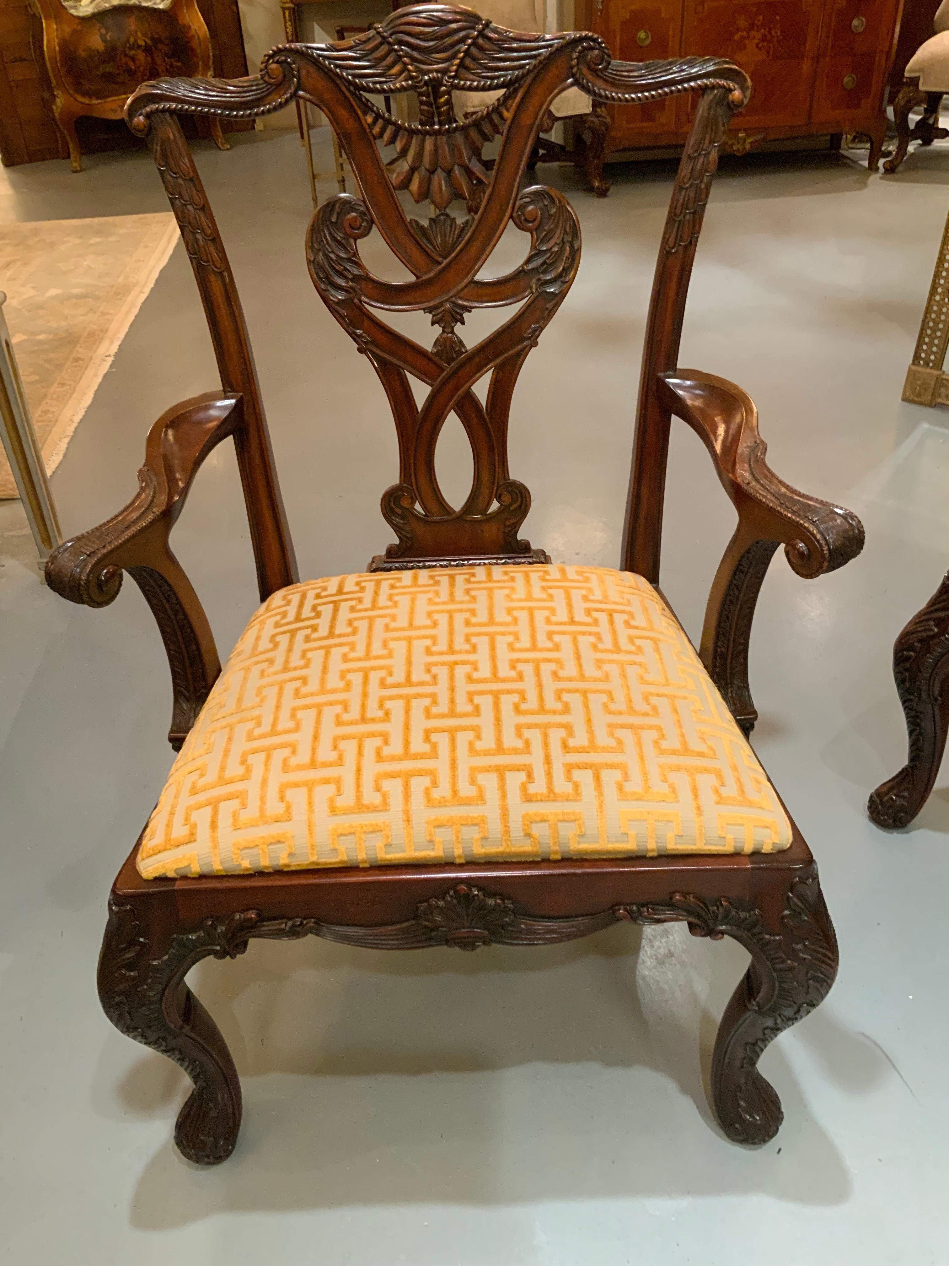 Suite di otto sedie in mogano in stile Chippendale in vendita 1