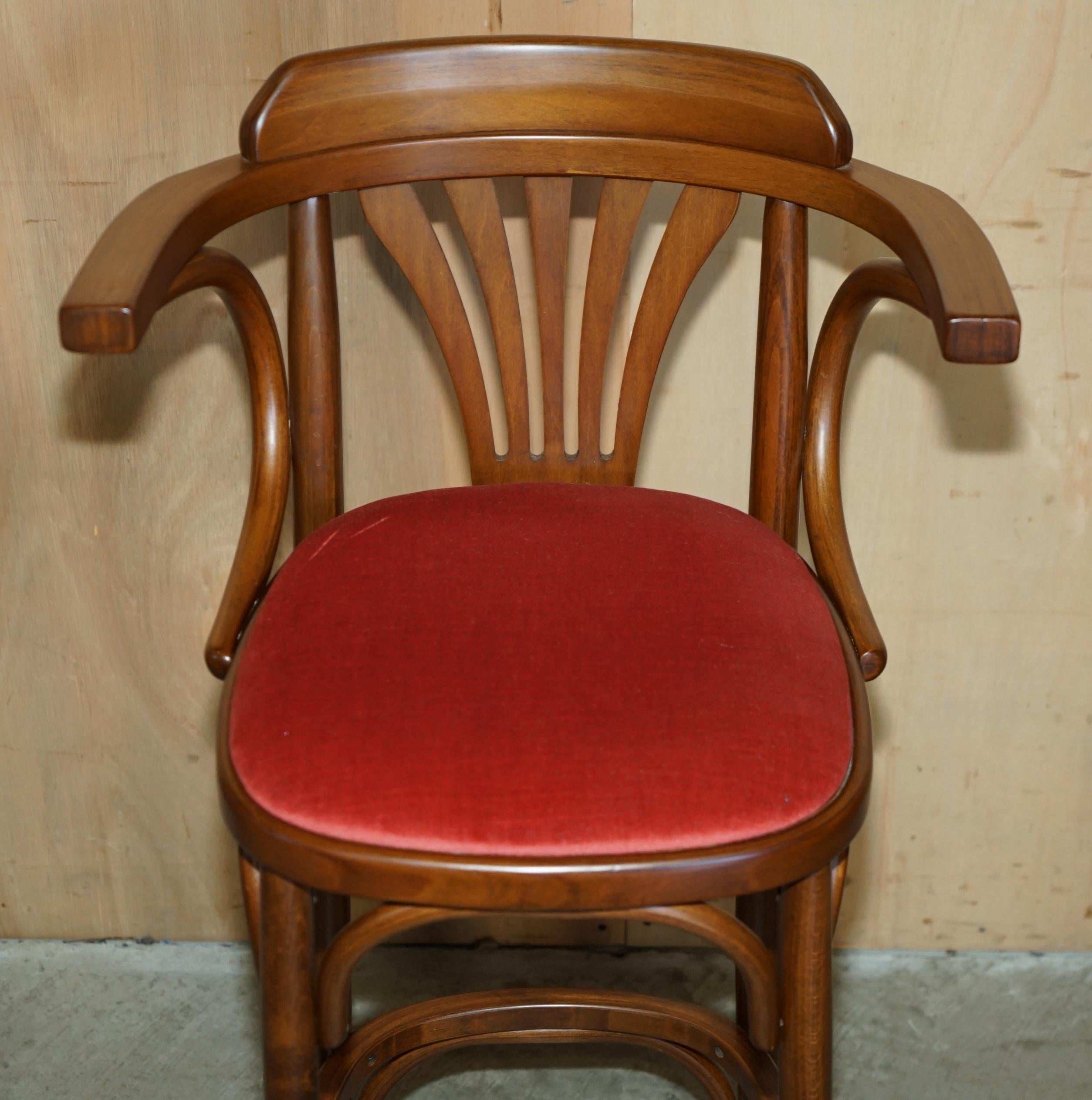 SUiTE OF FIVE BENTWOOD THONET BAR STOOLS FOR KITCHEN COCKTAIL AT HOME BARS ETC im Angebot 4