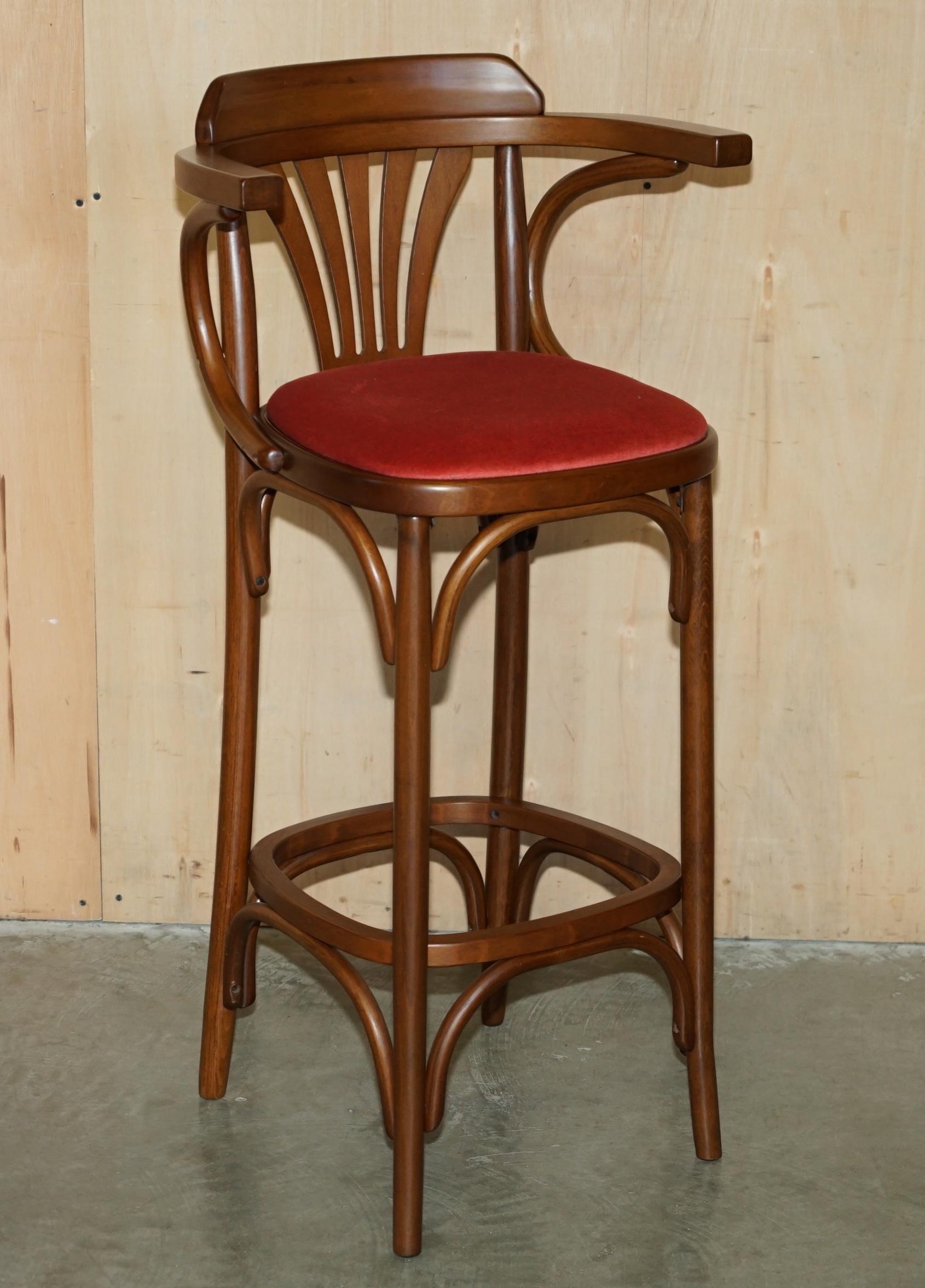 SUiTE OF FIVE BENTWOOD THONET BAR STOOLS FOR KITCHEN COCKTAIL AT HOME BARS ETC im Angebot 7