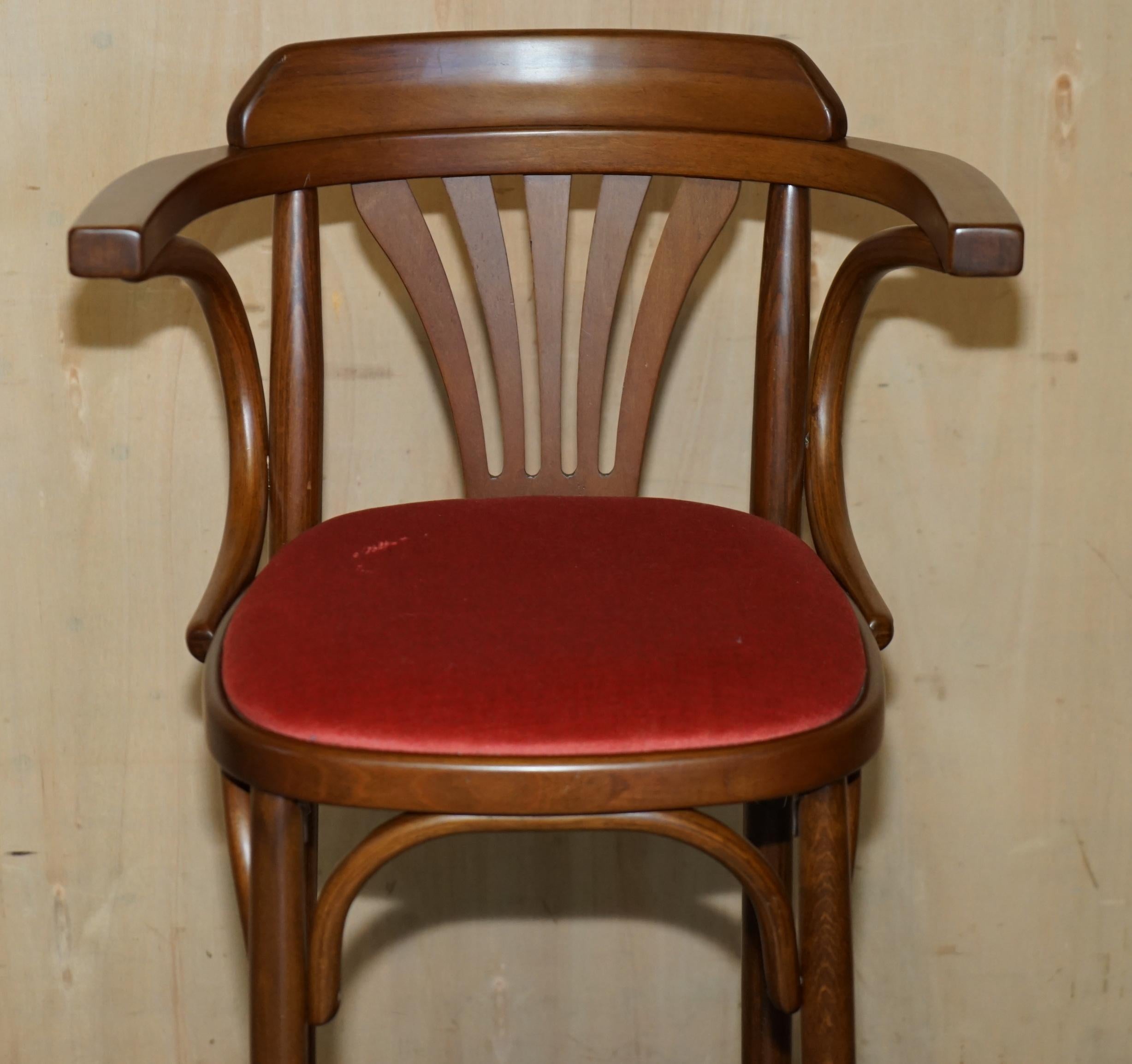SUiTE OF FIVE BENTWOOD THONET BAR STOOLS FOR KITCHEN COCKTAIL AT HOME BARS ETC im Angebot 8
