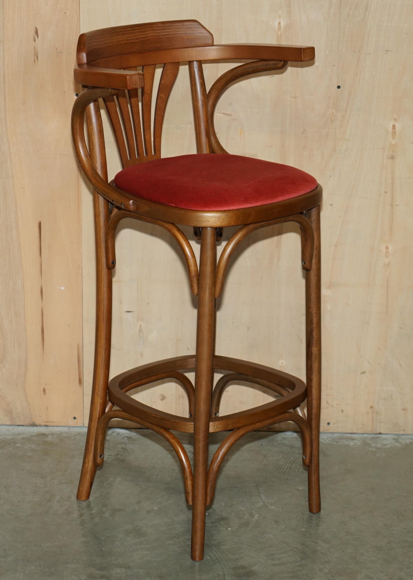SUiTE OF FIVE BENTWOOD THONET BAR STOOLS FOR KITCHEN COCKTAIL AT HOME BARS ETC im Angebot 9