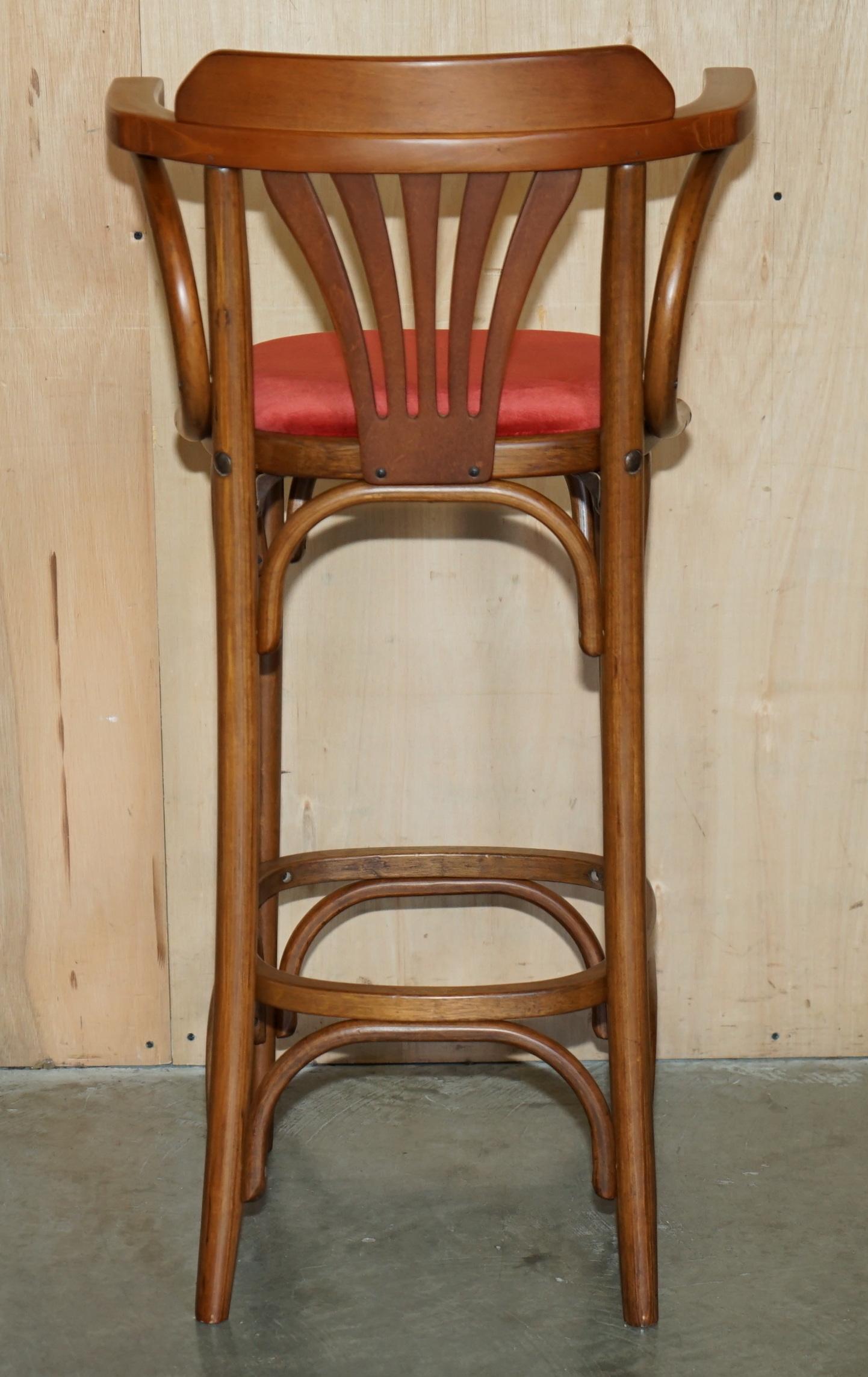 SUiTE OF FIVE BENTWOOD THONET BAR STOOLS FOR KITCHEN COCKTAIL AT HOME BARS ETC im Angebot 1