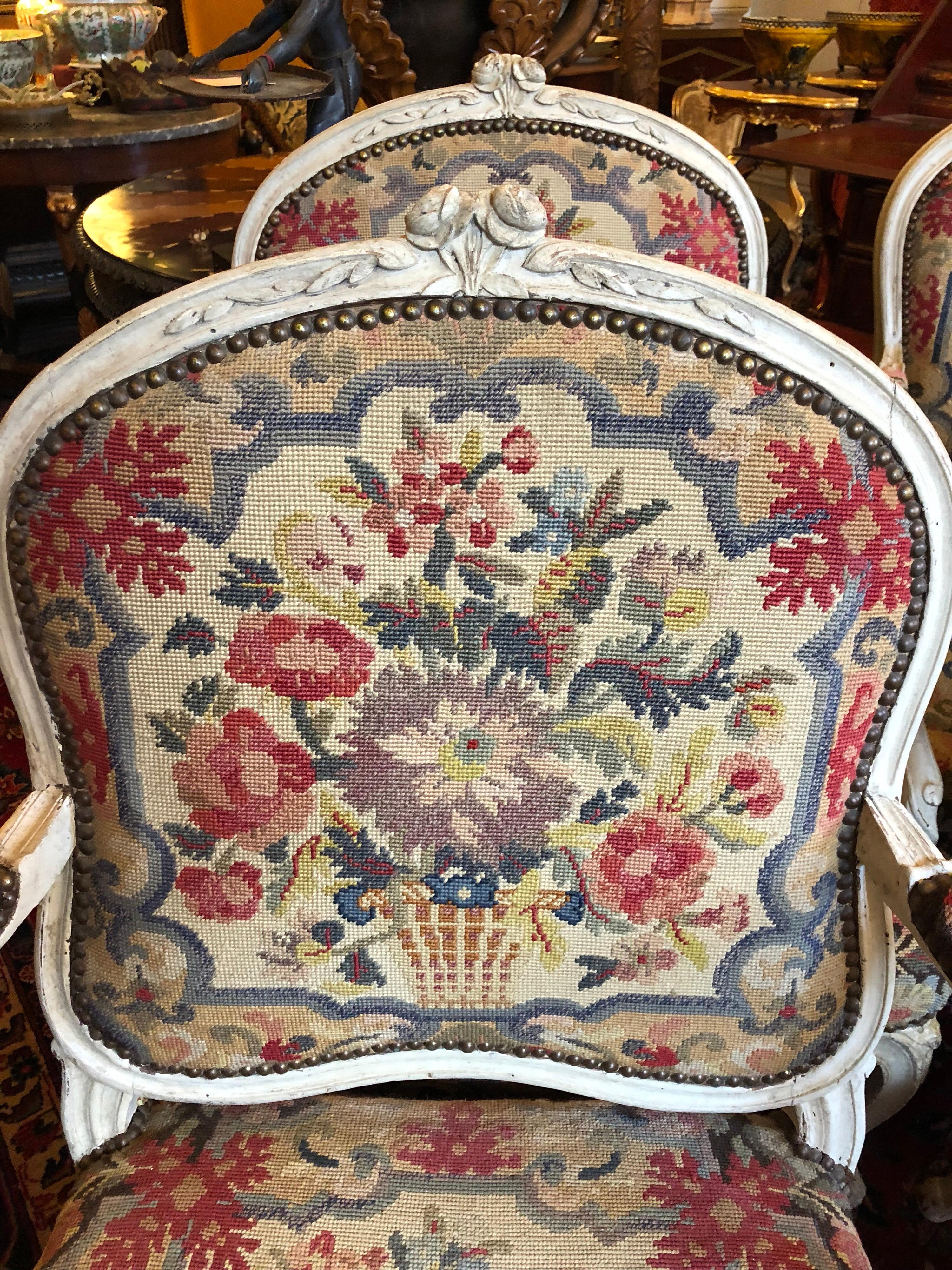 Suite of Four 18th Century Louis XV Fauteuil  In Excellent Condition In Natchez, MS