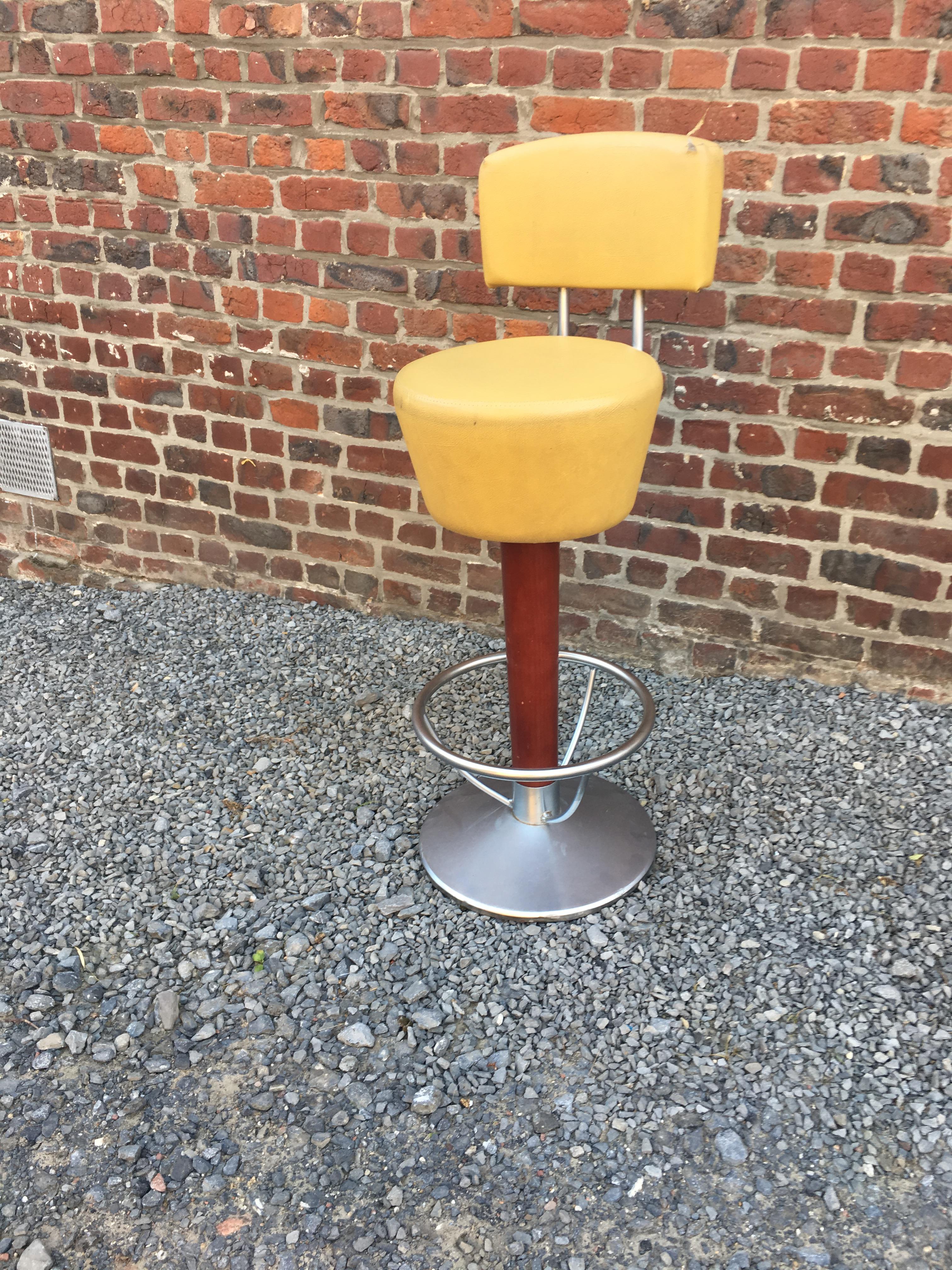 Mid-Century Modern Suite of Four Bar Stools, Stained Beech, Steel and Faux Leather, circa 1970 For Sale