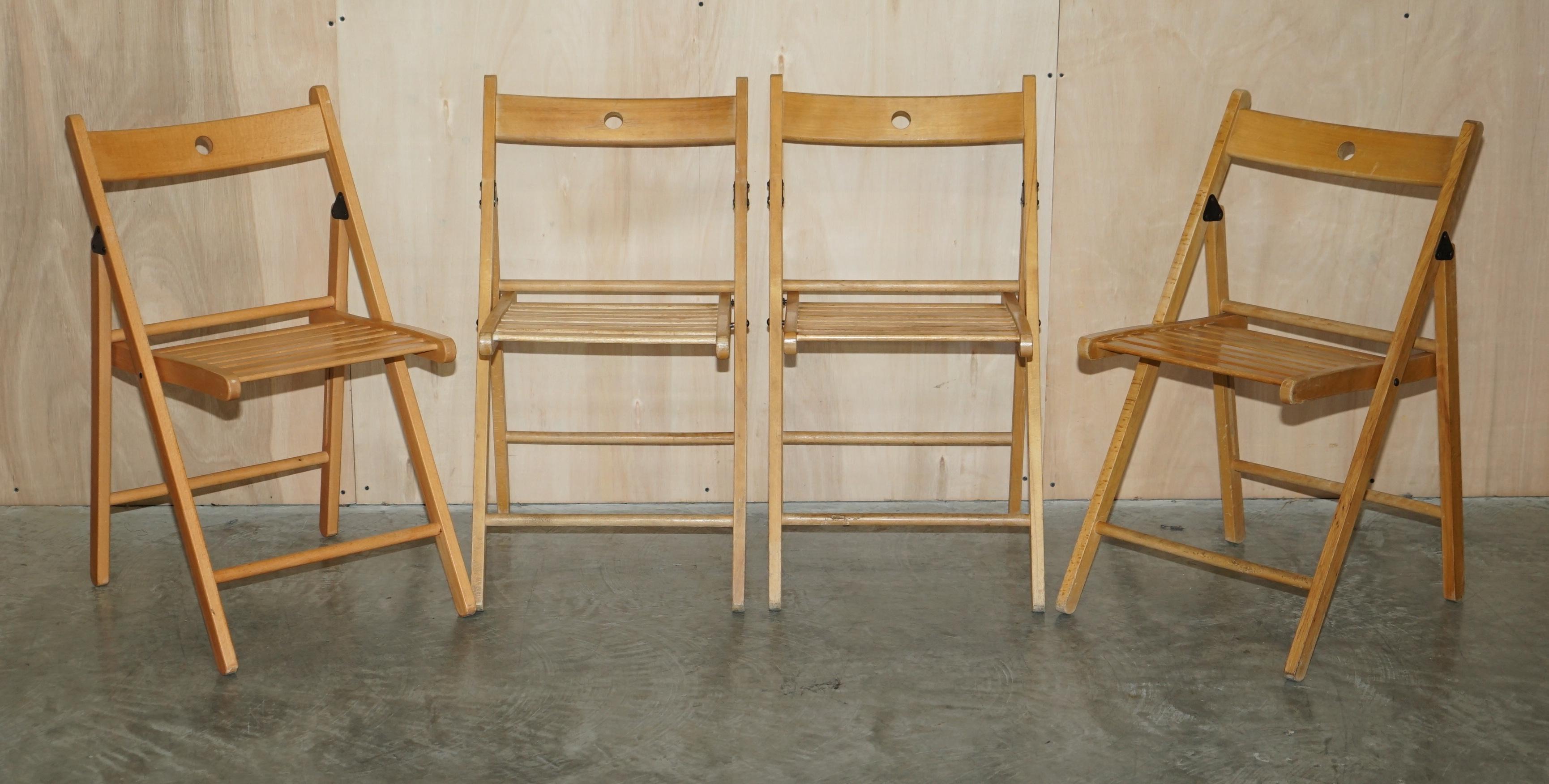Mid-20th Century Suite of Four English Oak circa 1940's Folding Steamer Chairs Stunning Patina For Sale