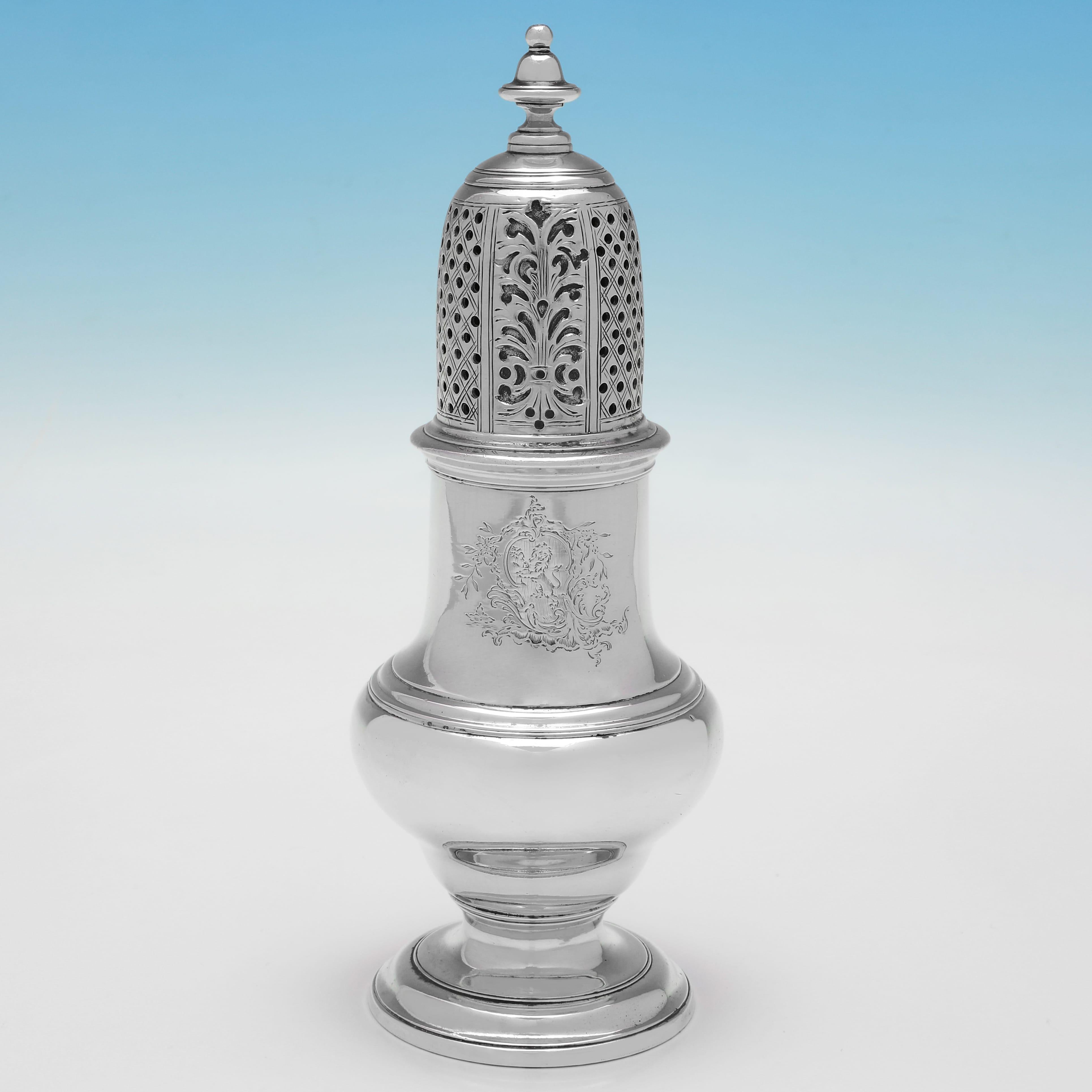 Anglais Suite de roulettes George II en argent sterling fabriquées par Samuel Wood à Londres en 1746 en vente