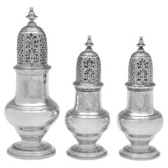 Conjunto de fundidores de plata de ley de Jorge II fabricados por Samuel Wood en Londres en 1746