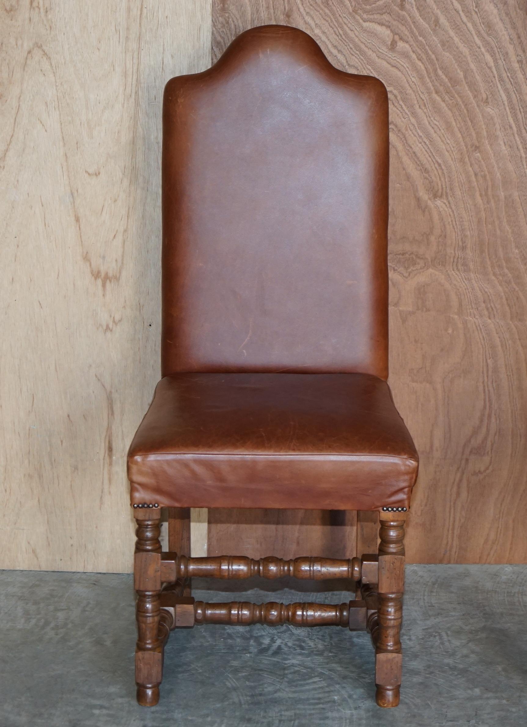 Édouardien Suite de six chaises de salle à manger Cromwellian à haut dossier en chêne ancien et cuir héritage en vente