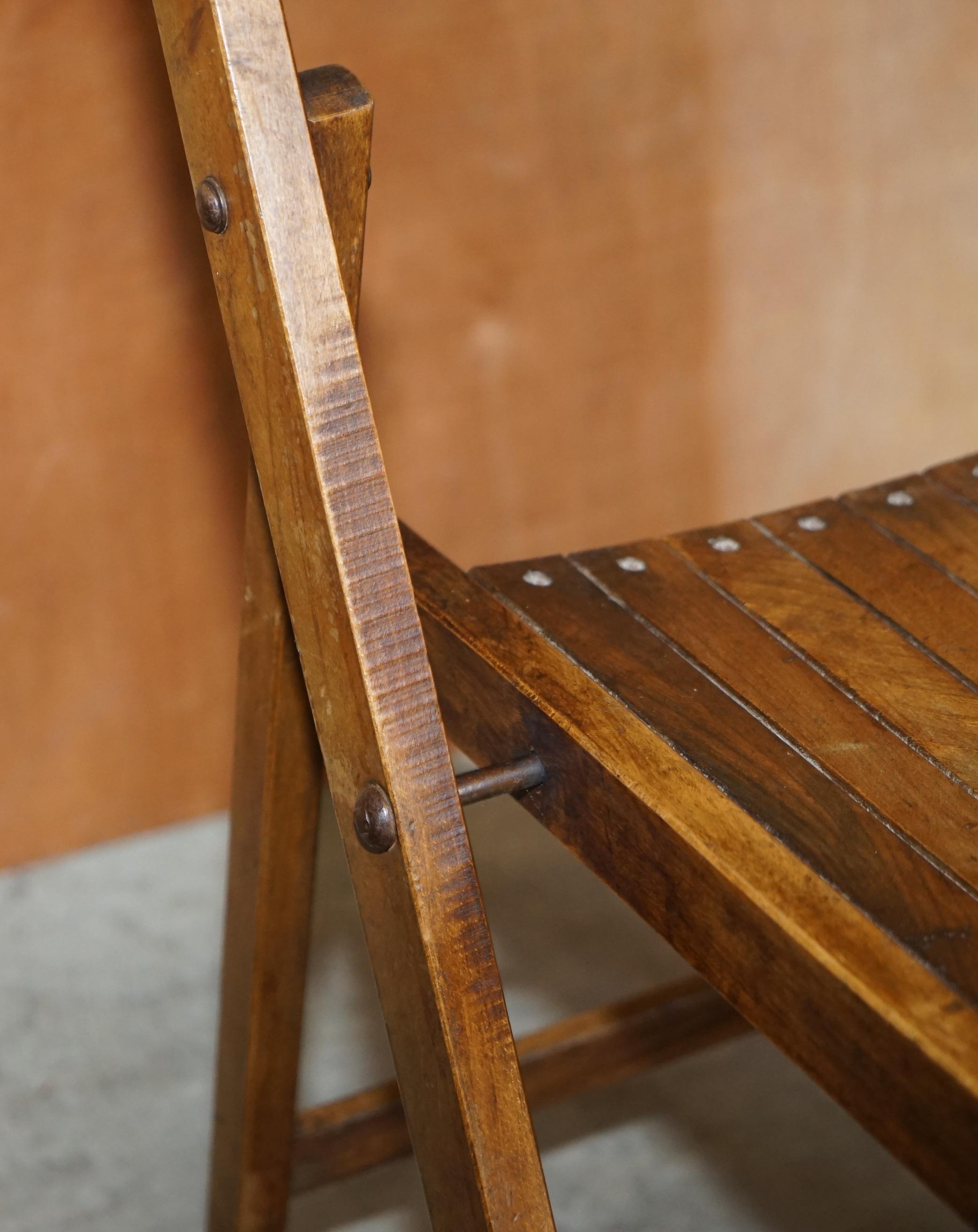 Suite de six chaises à vapeur pliantes en chêne anglais à patine étonnante datant d'environ 1900 à 1920 en vente 4