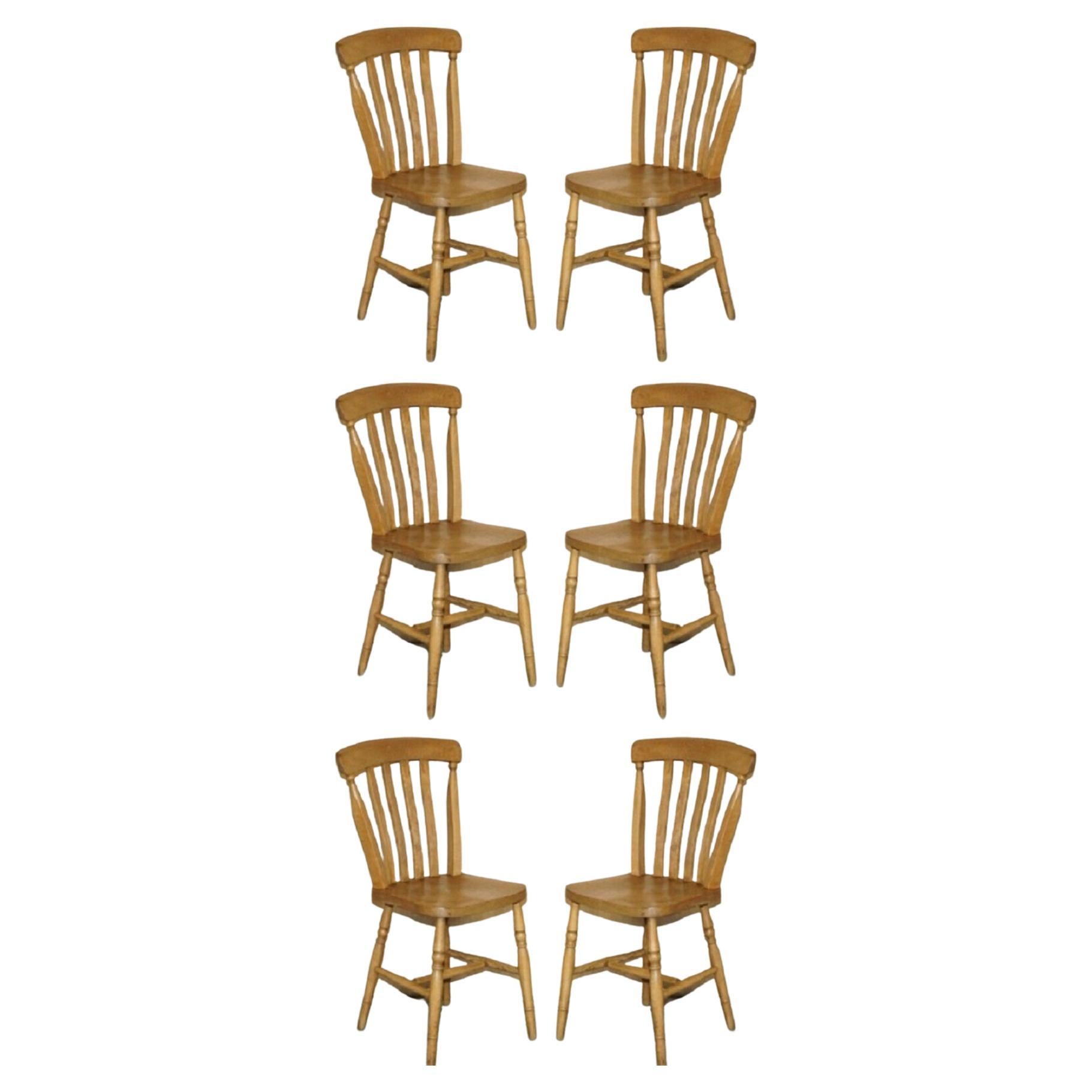 SUITE OF SIX HAND CARVED ENGLISH OAK WINSOR STYLE COUNTRY HOUSE DINING CHAIRs For Sale