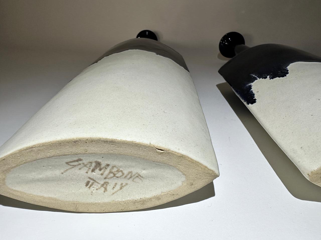 Suite de trois vases en céramique de Bruno Gambone Off-White Matte & Black Running Glaze en vente 9