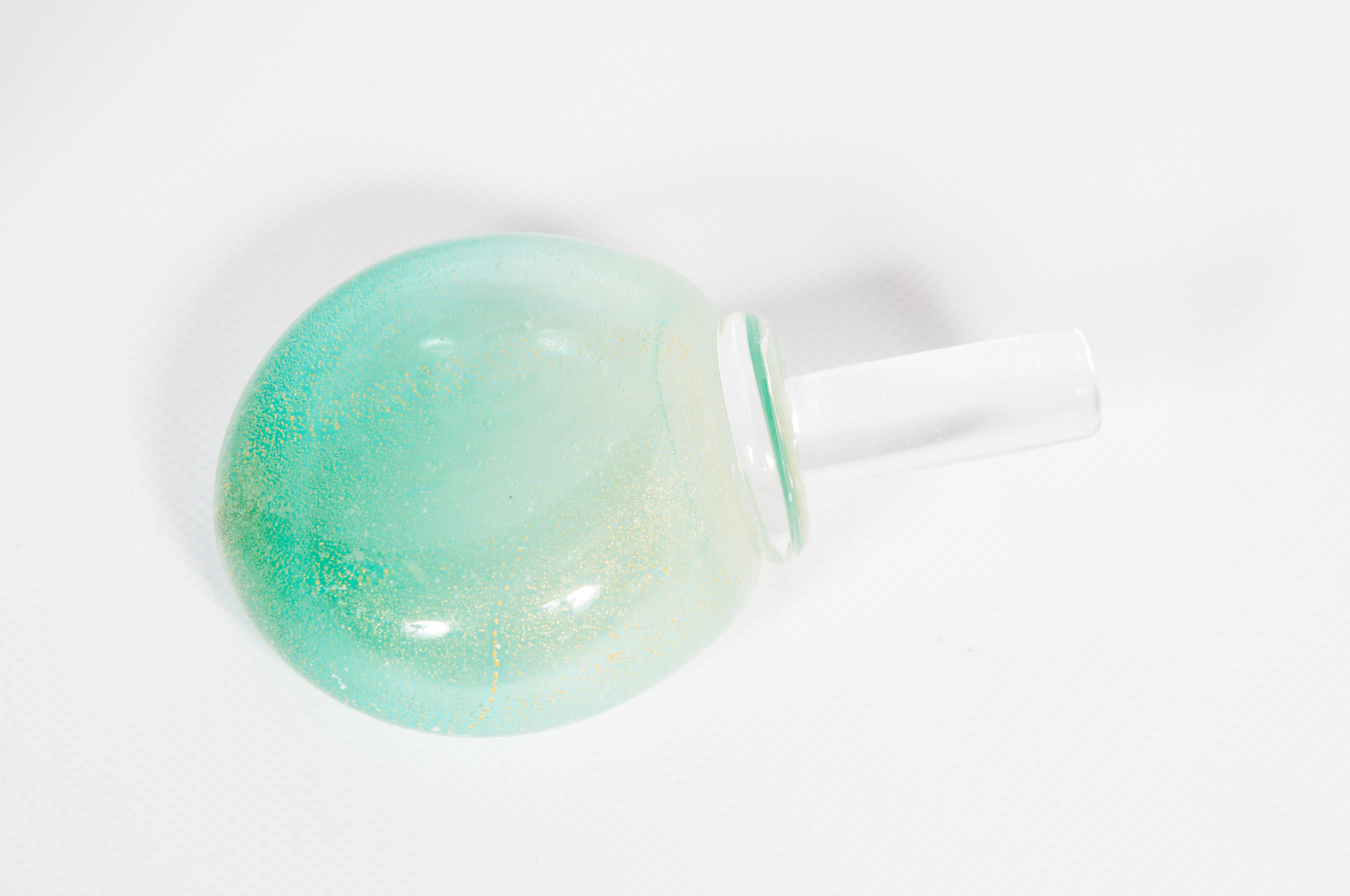 Suite of Three Submerged Glass Bottles with Gold Inclusion by Cenedese, Circa 19 In Excellent Condition For Sale In Villaverla, IT