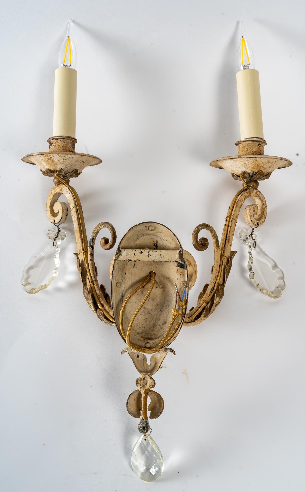 Suite of Three Wrought Iron Sconces, Early 20th Century For Sale 1