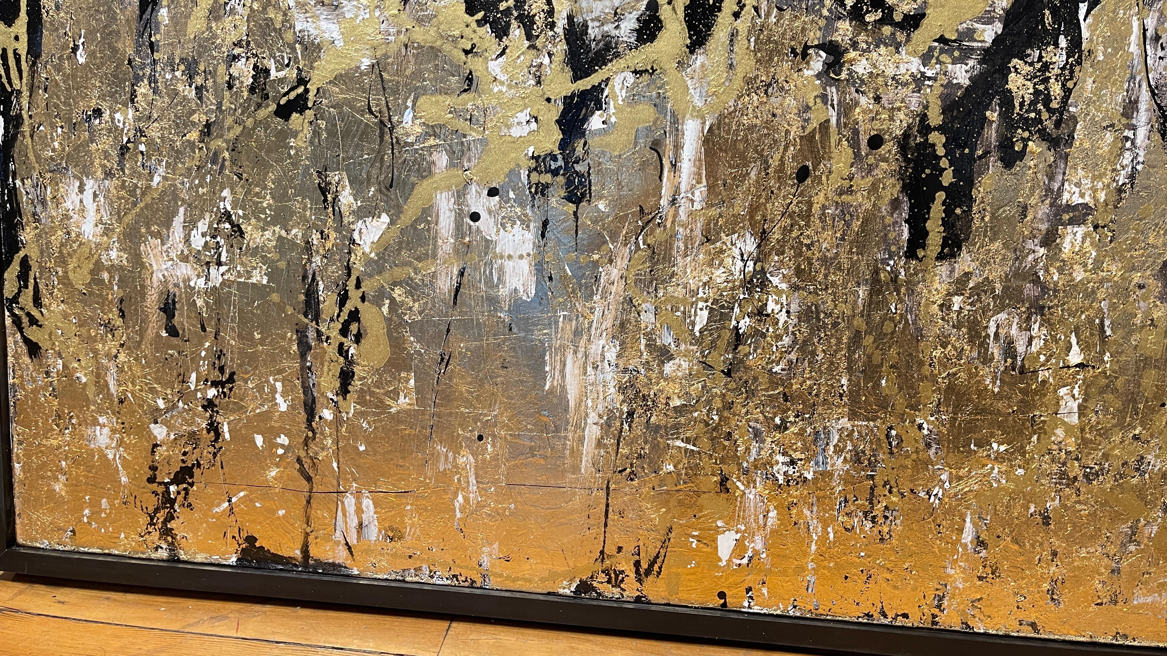 Il vento di ogni autunno (Ombra) - Pittura astratta con foglia d'oro, bianco e nero - Abstract Painting Marrone di Suk Ja Kang