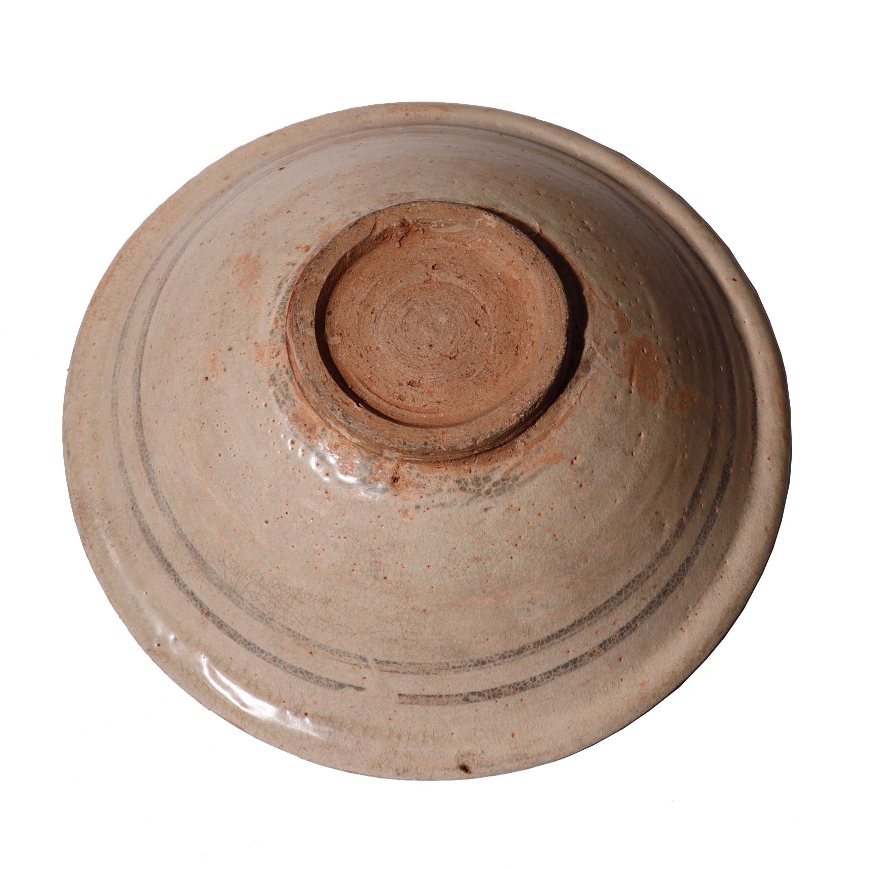 Glazed Sukhothai Fish Bowl, 14th-15th Century For Sale