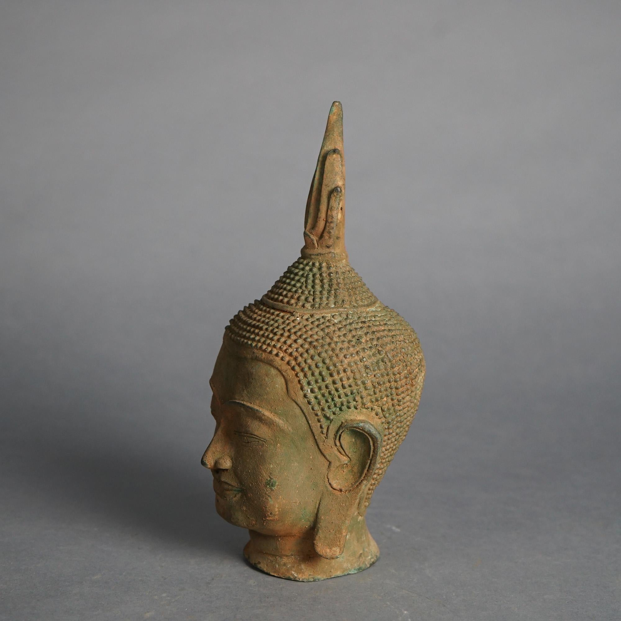 Busto di Buddha in bronzo fuso in stile Sukhothai C1920 In condizioni buone in vendita a Big Flats, NY