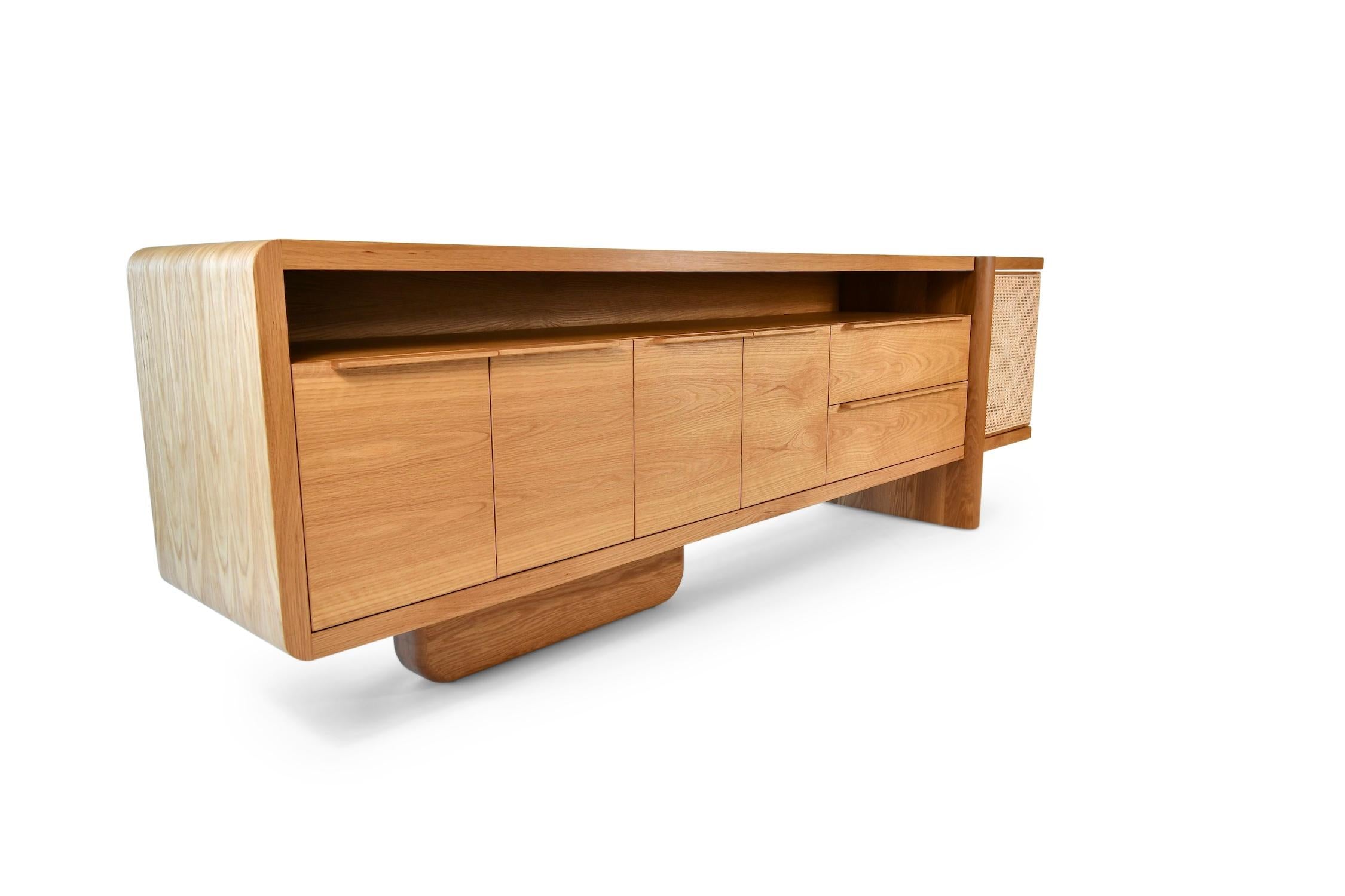 Contemporary Sulaco Media Console For Sale