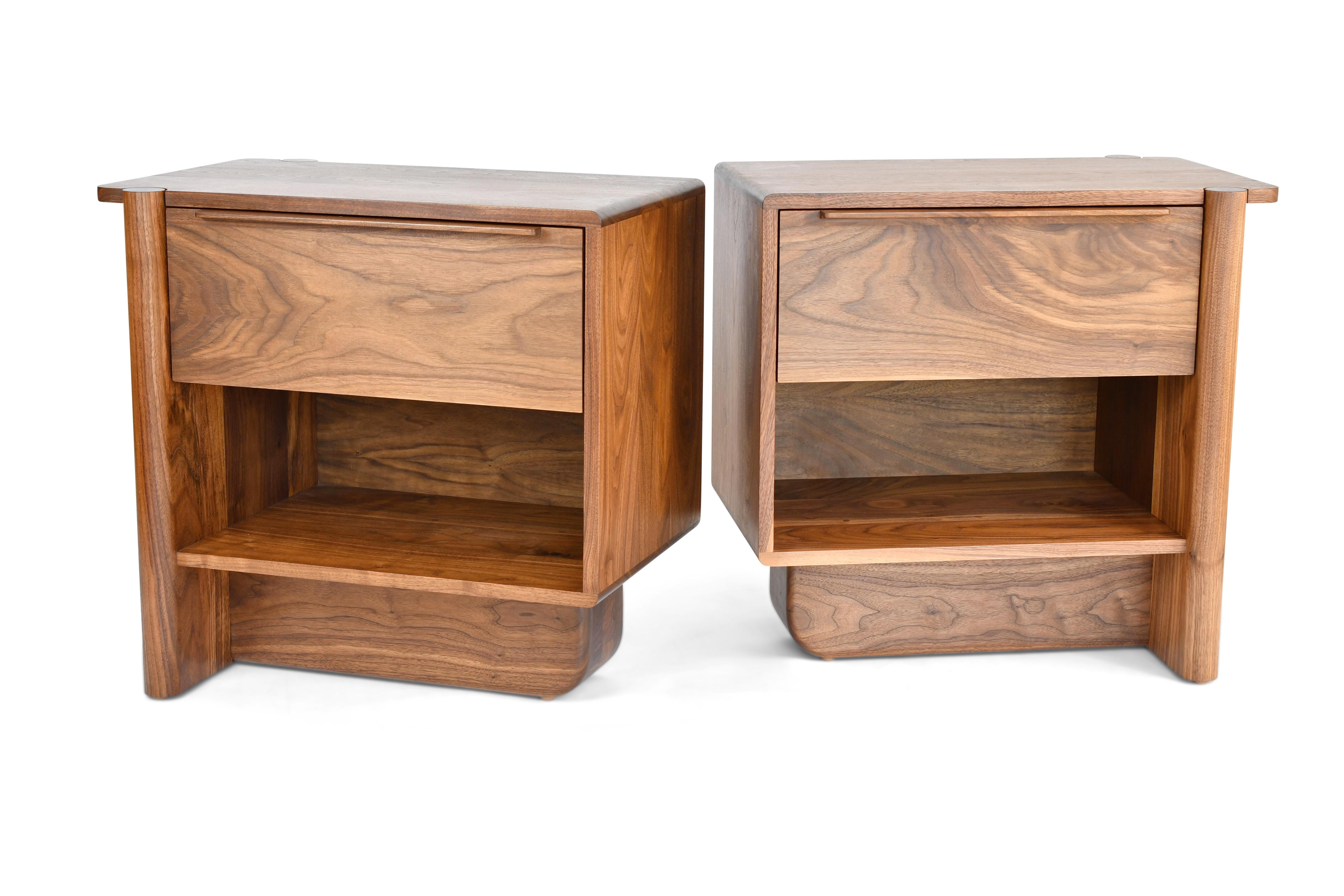 Table d'appoint Sulaco - Petite Neuf - En vente à Los Angeles, CA