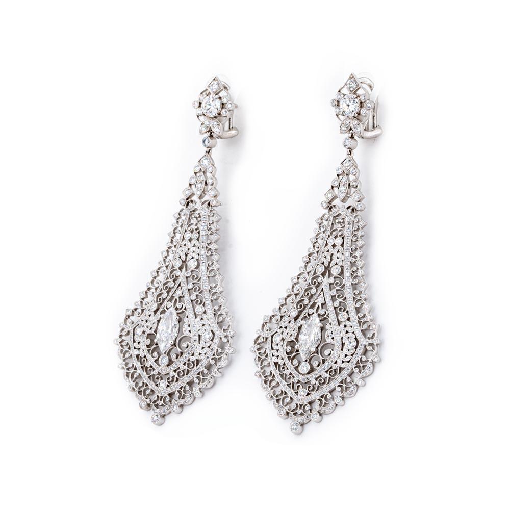Sultana Diamond Earrings
Diamond 3.28 Carat, Diamond Marquise 1.60 Carat, Platinum 950