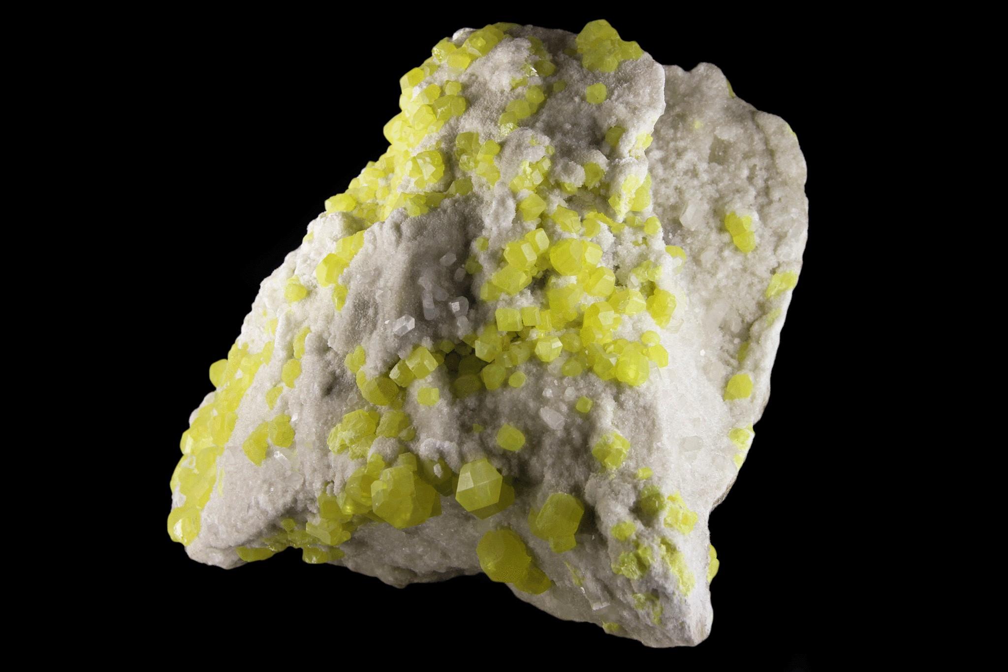 Sulfur auf Aragonit aus Agrigento, Sizilien, Italien (Italienisch) im Angebot