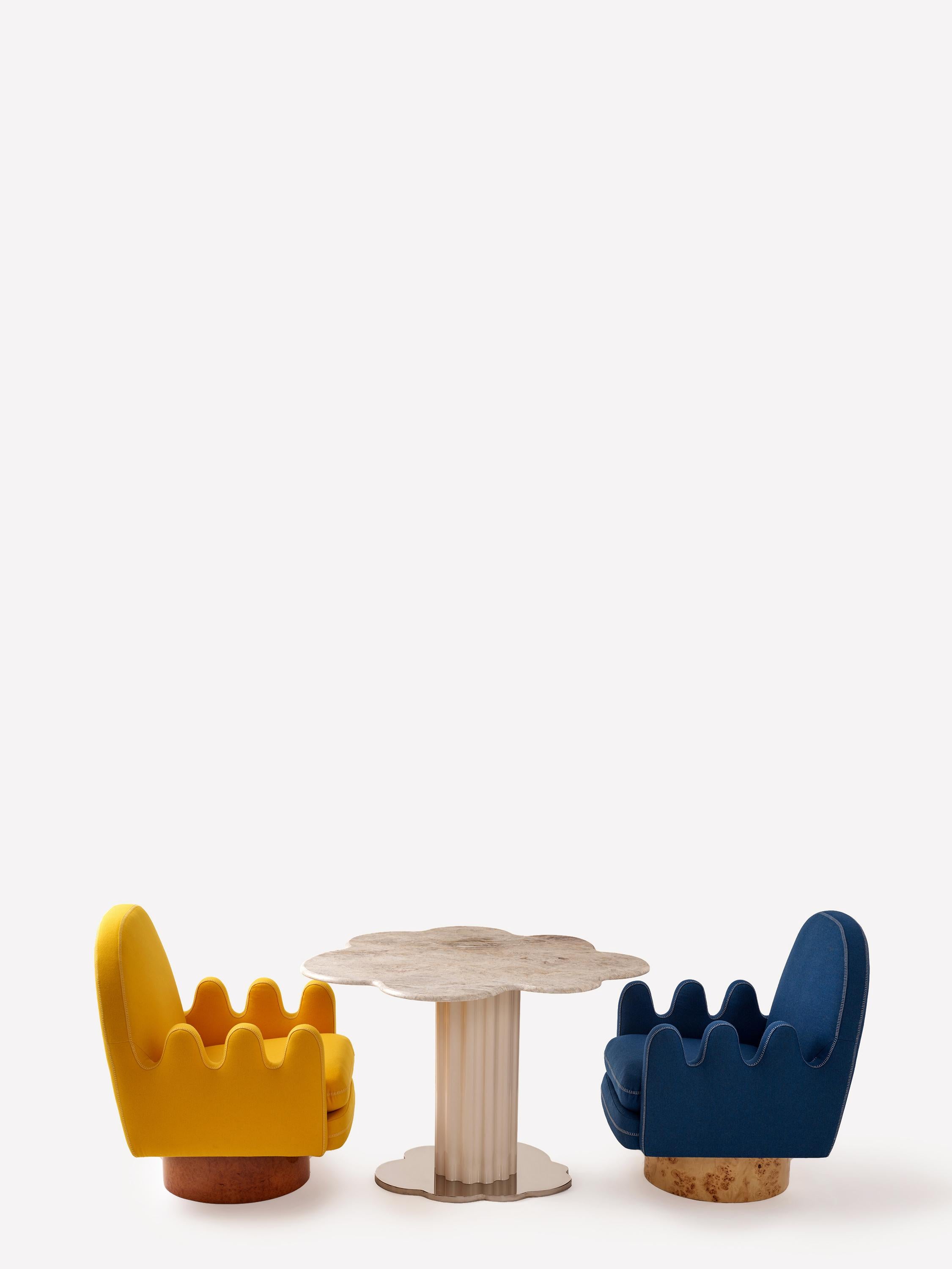 XXIe siècle et contemporain Table de salle à manger Sulpap de couleur crème avec base chromée polie en vente
