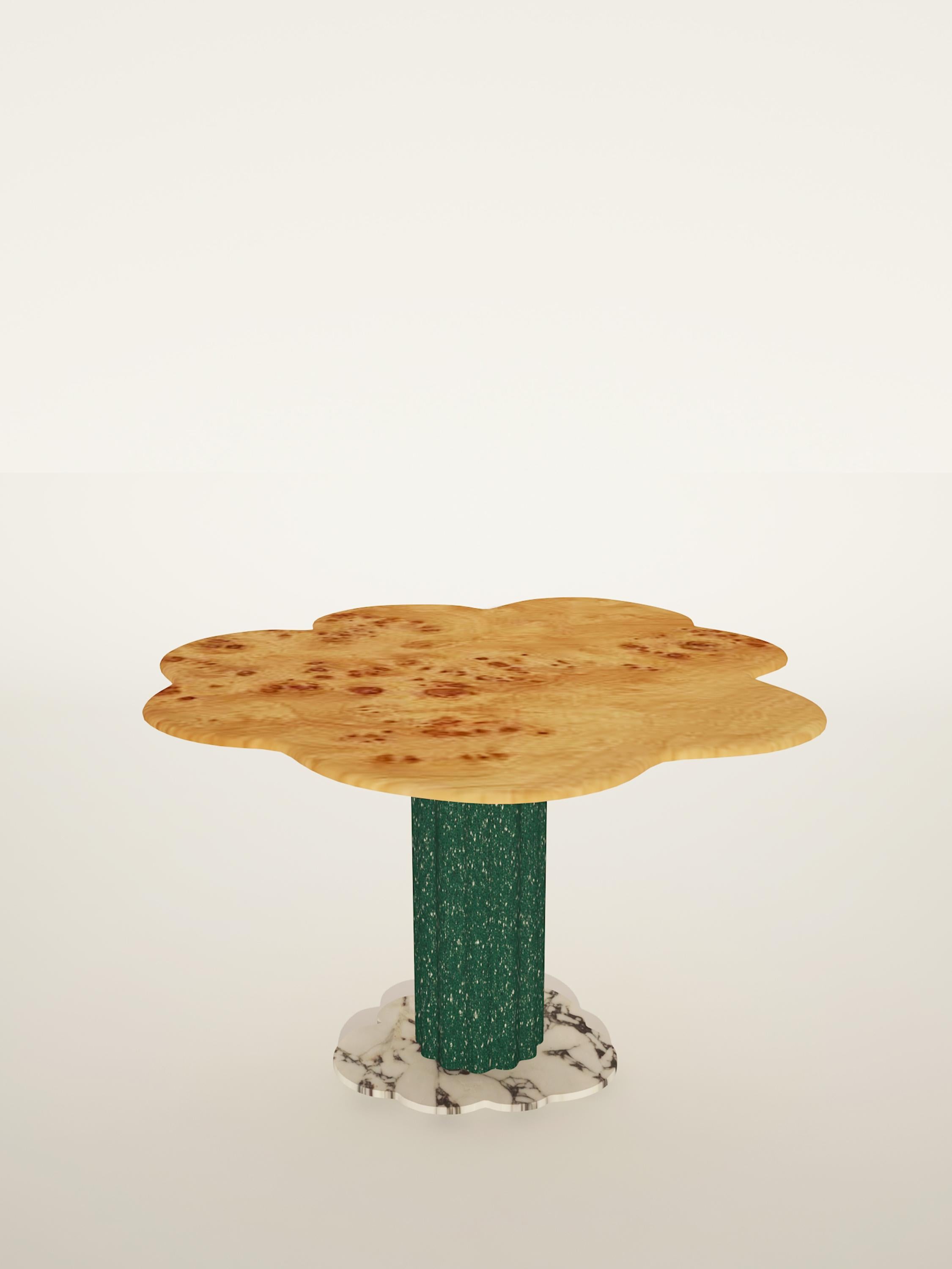 Sulpap Esstisch aus cremefarbenem Marmor mit poliertem Chromsockel im Angebot 2