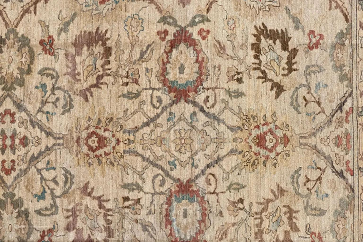 20th Century Turkey Area Rug Circa 1990 - Sultanabad Design - Ivory For Sale