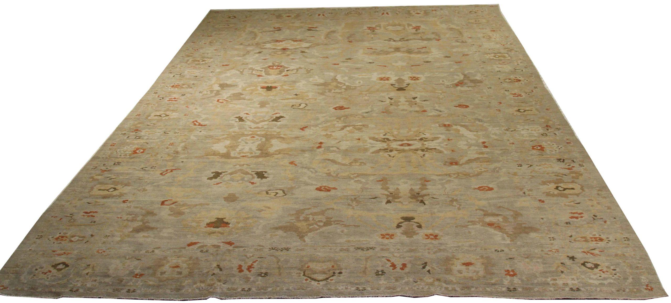 Scopri l'eleganza di questo Sultanabad Rugs unico nel suo genere, caratterizzato da tappeti d'area del 1990. Progettato con una meticolosa attenzione ai dettagli, questo design esclusivo è perfetto per valorizzare il tuo spazio.