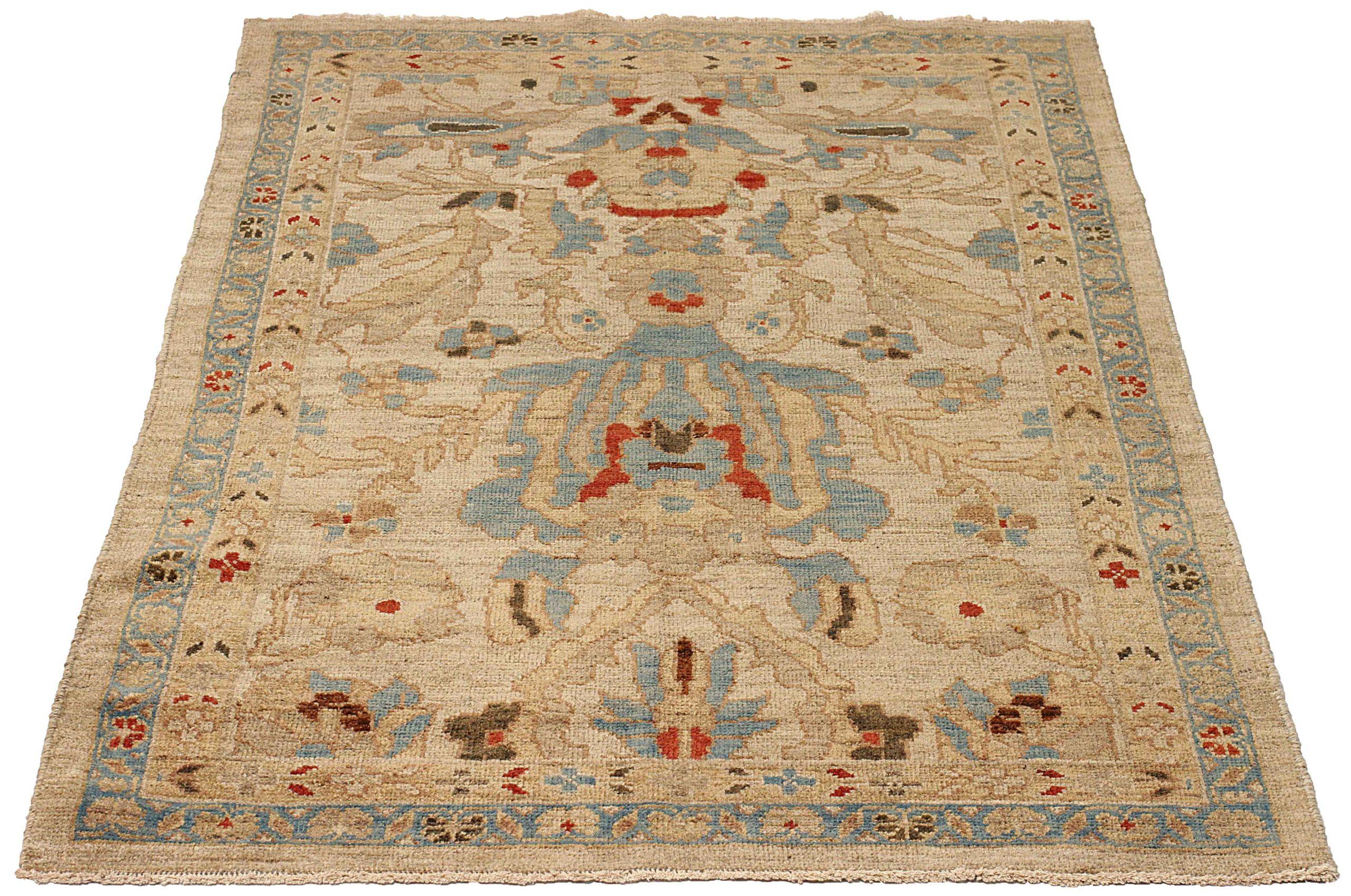 Entdecken Sie die Eleganz dieses einzigartigen Sultanabad-Teppichs mit Area Rugs. Dieses exklusive Design, das mit viel Liebe zum Detail entworfen wurde, ist perfekt, um Ihren Raum zu verschönern.