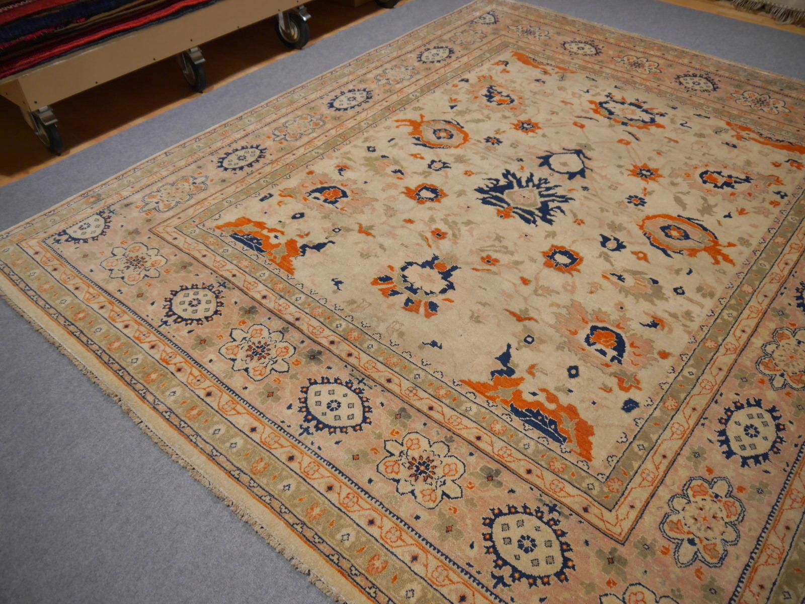 Indian 8 x 10 ft Sultanabad Mahal Design Rug Hand Knotted Wool Pile For Sale