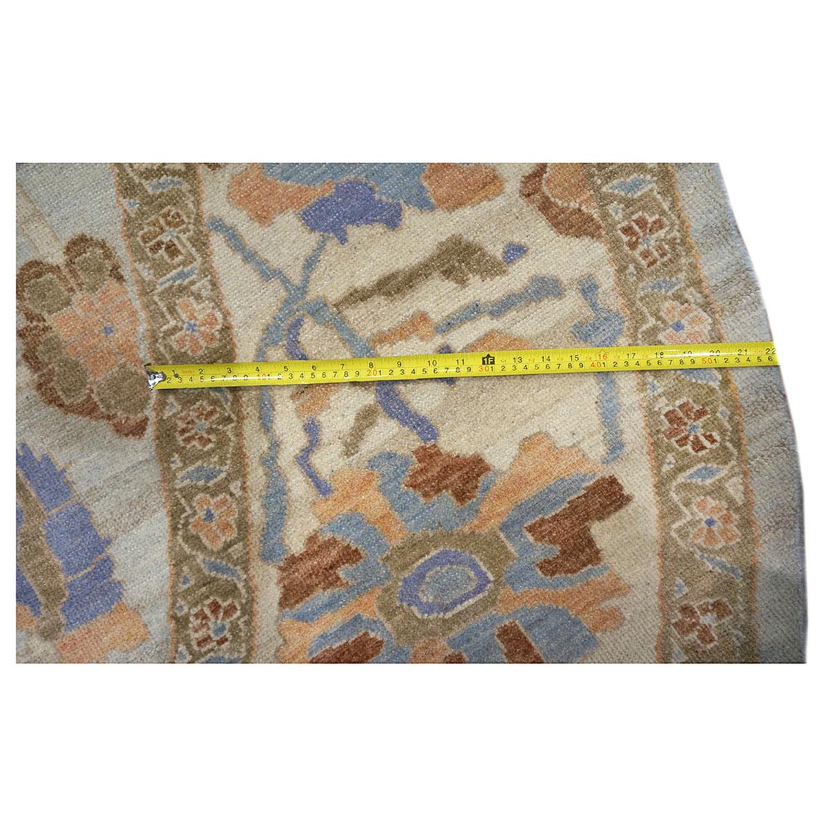 Handgefertigter Sultanabad Master 11x11 Teppich in Hellblau & Hellorange im Angebot 2