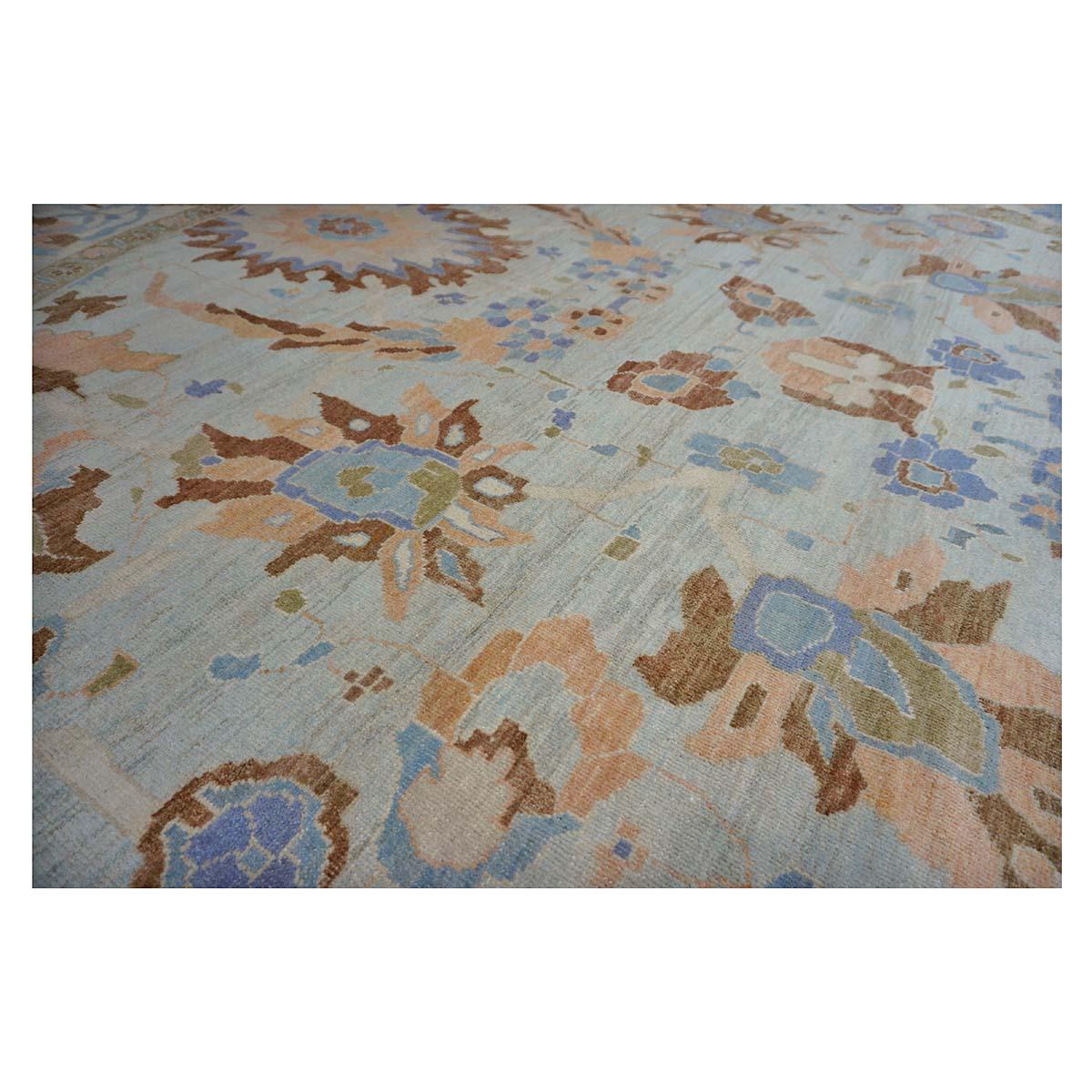 Handgefertigter Sultanabad Master 11x11 Teppich in Hellblau & Hellorange im Angebot 6