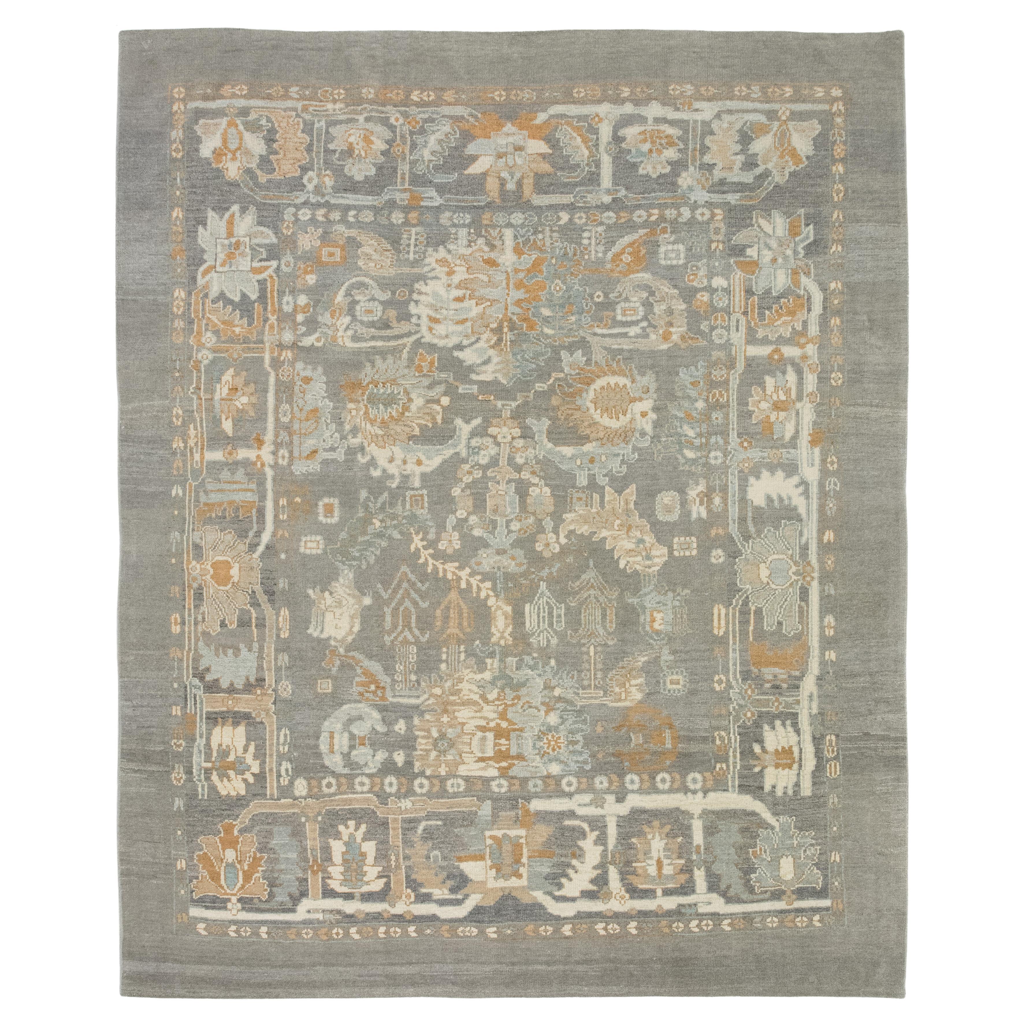 Sultanabad Rug, Hand Knotted, 10.1 × 8.2 ft – Soft Grey, Ivory and Sand For Sale