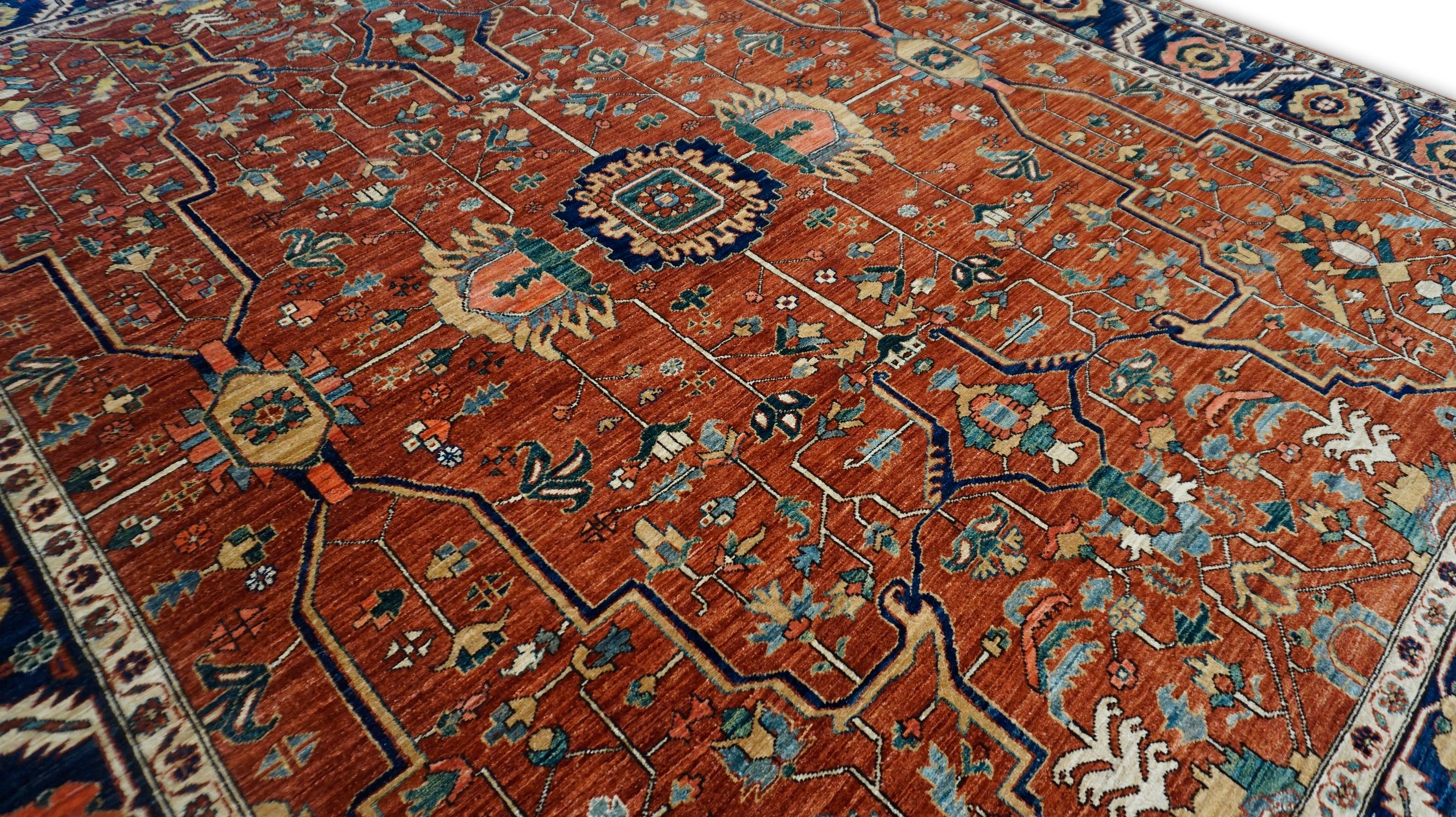 XXI secolo e contemporaneo Sultanabad Rugs in lana blu navy e ruggine 8'8''x9'10'' in vendita