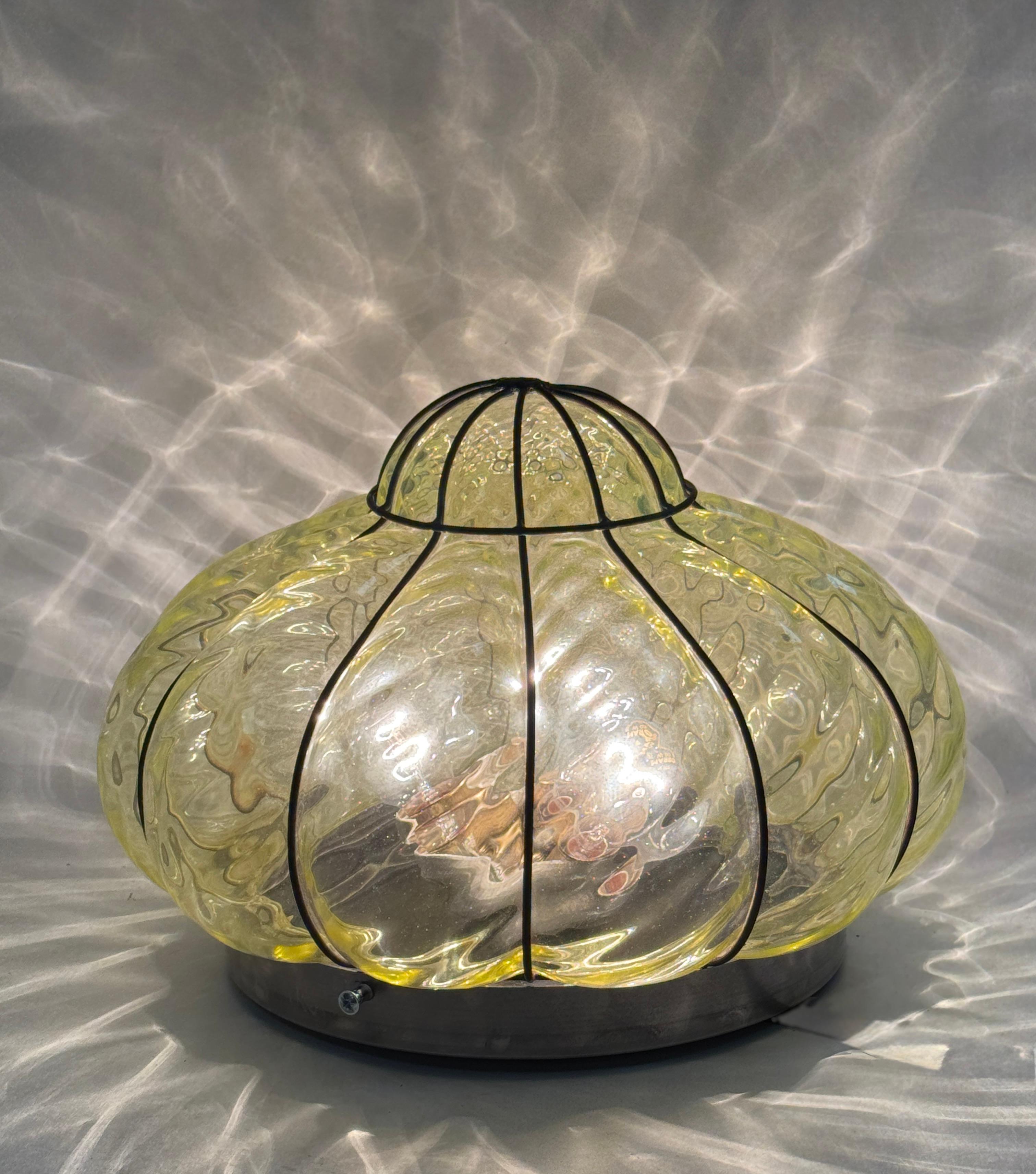 Sultano Onion Dome Eisen Käfig venezianischen Glas Flush Mount oder Wandleuchter, Italien 1950er Jahre im Angebot 4