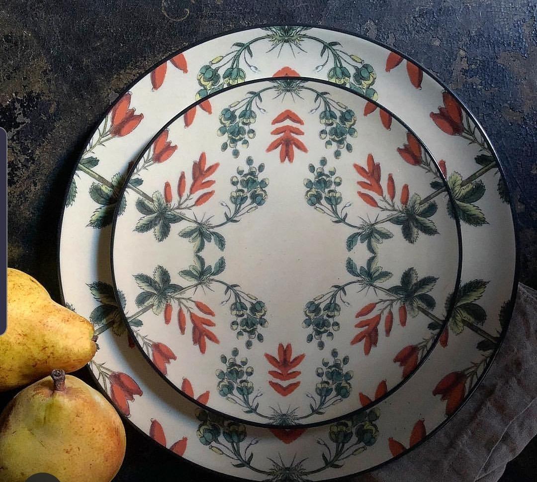 The Sultan's Journey is an inspiring collection created by Patch NYC for Les-Ottomans that recreates, through characters, the magic world of the Sultans and Ottoman Empire.
This Flowers porcelain plate is an homage to the botanical art of the
