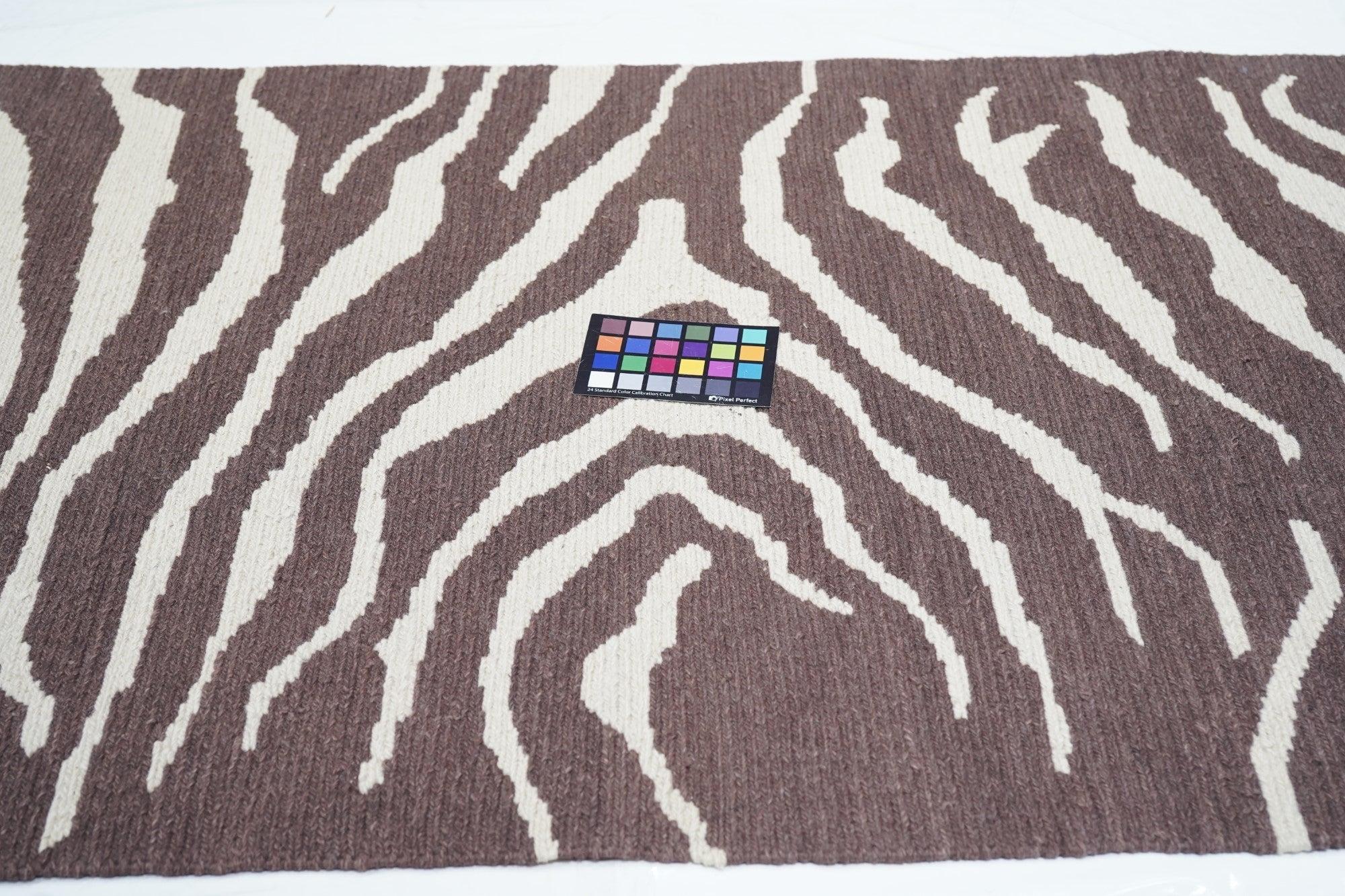 Sumak Rug 3'1'' x 4'11'' For Sale 1