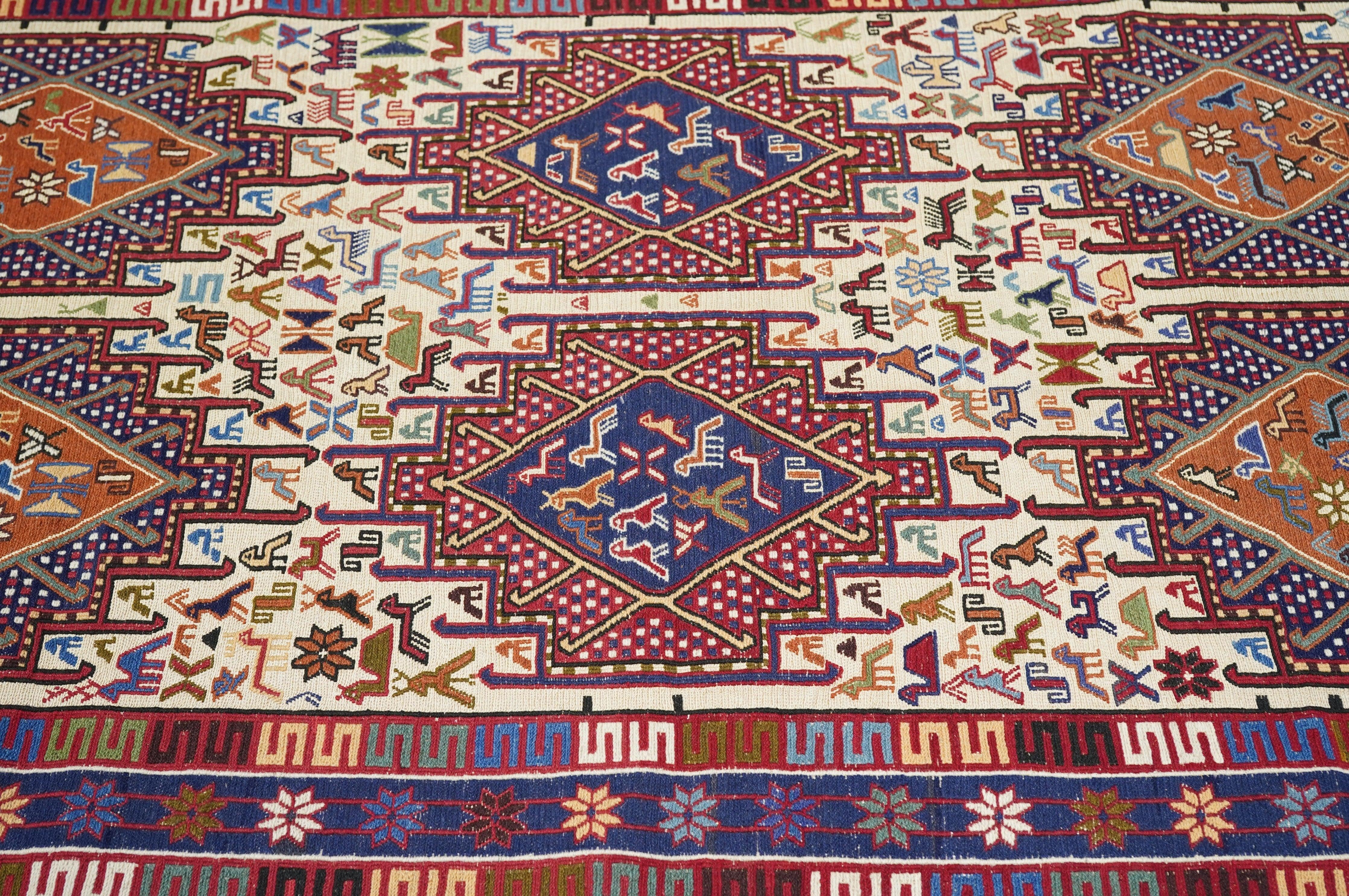 Alfombra Sumak 3'10'' x 6'7'' Caucásico en venta