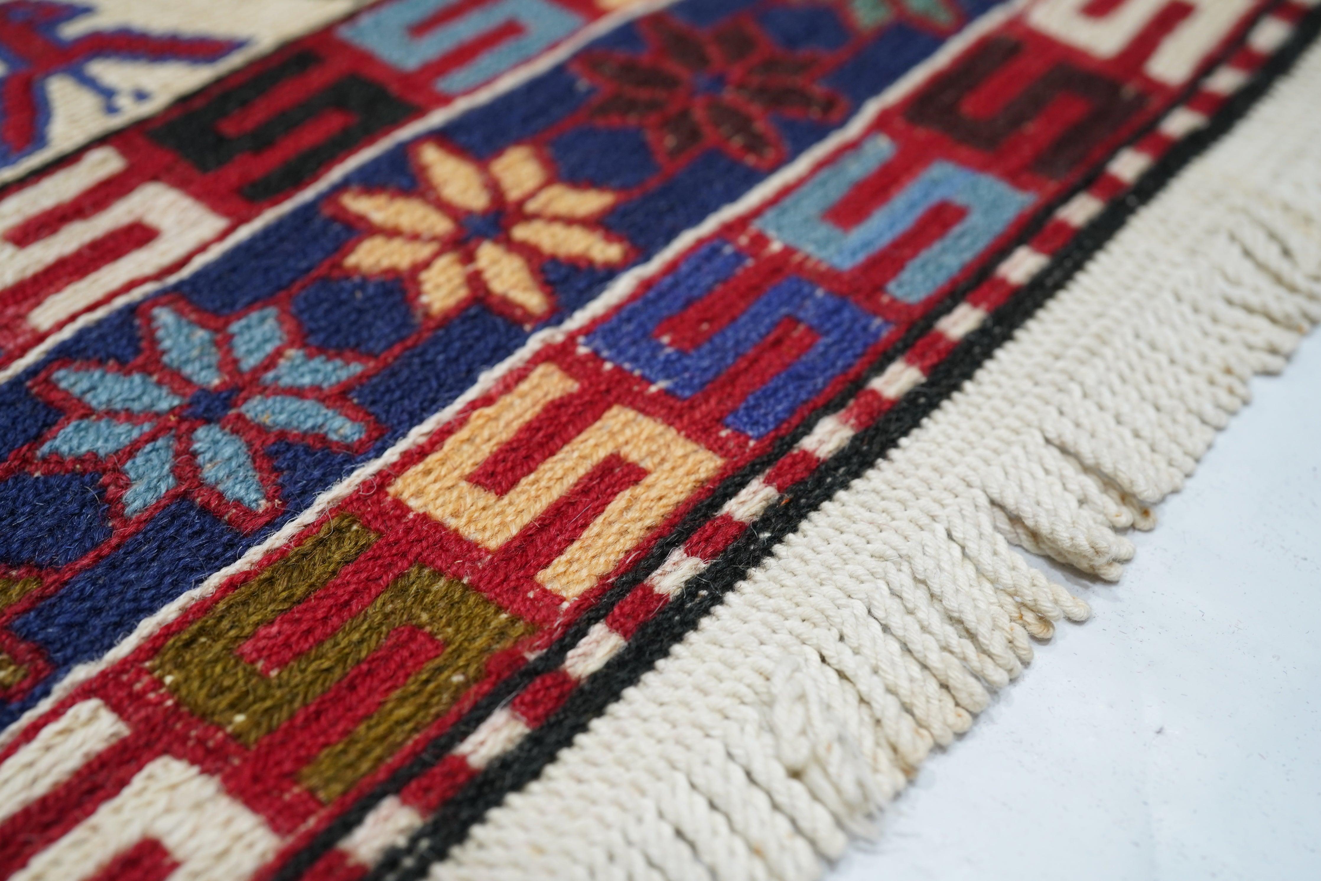 Alfombra Sumak 3'10'' x 6'7'' Siglo XXI y contemporáneo en venta