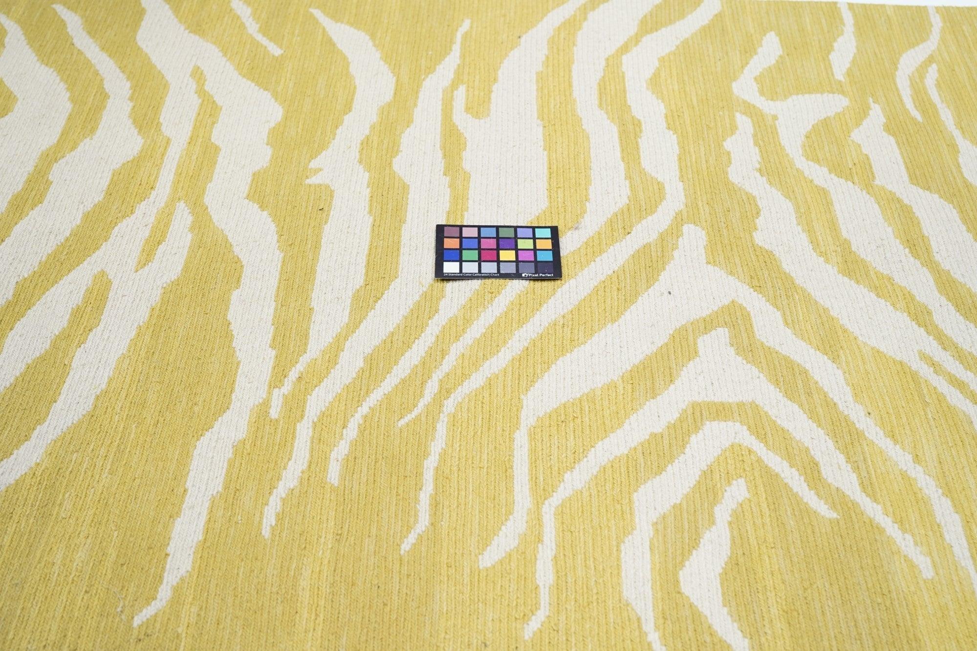 Tapis Sumak 4'1'' x 6'1'' en vente 4