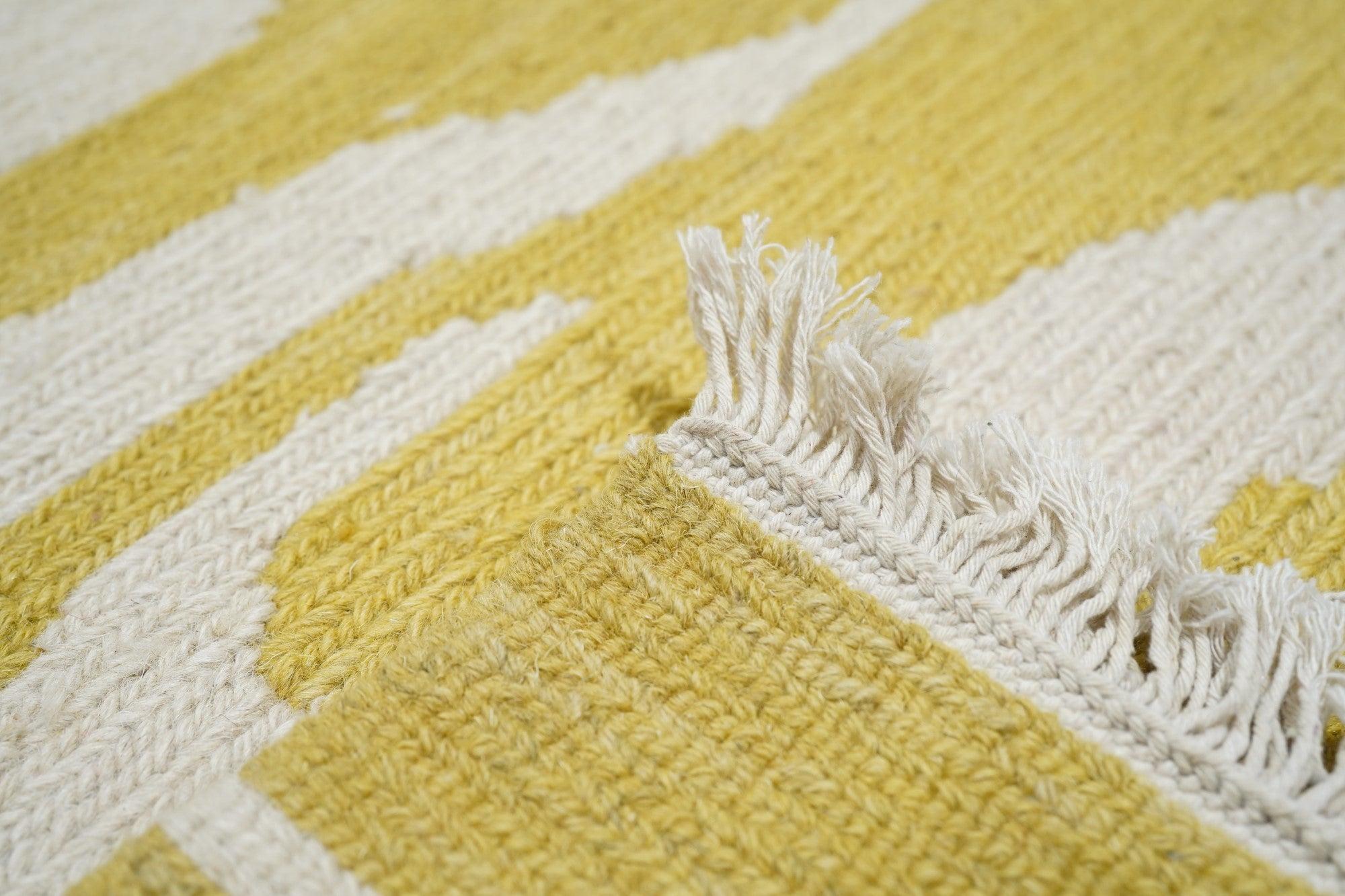 Tapis Sumak 4'1'' x 6'1'' en vente 5