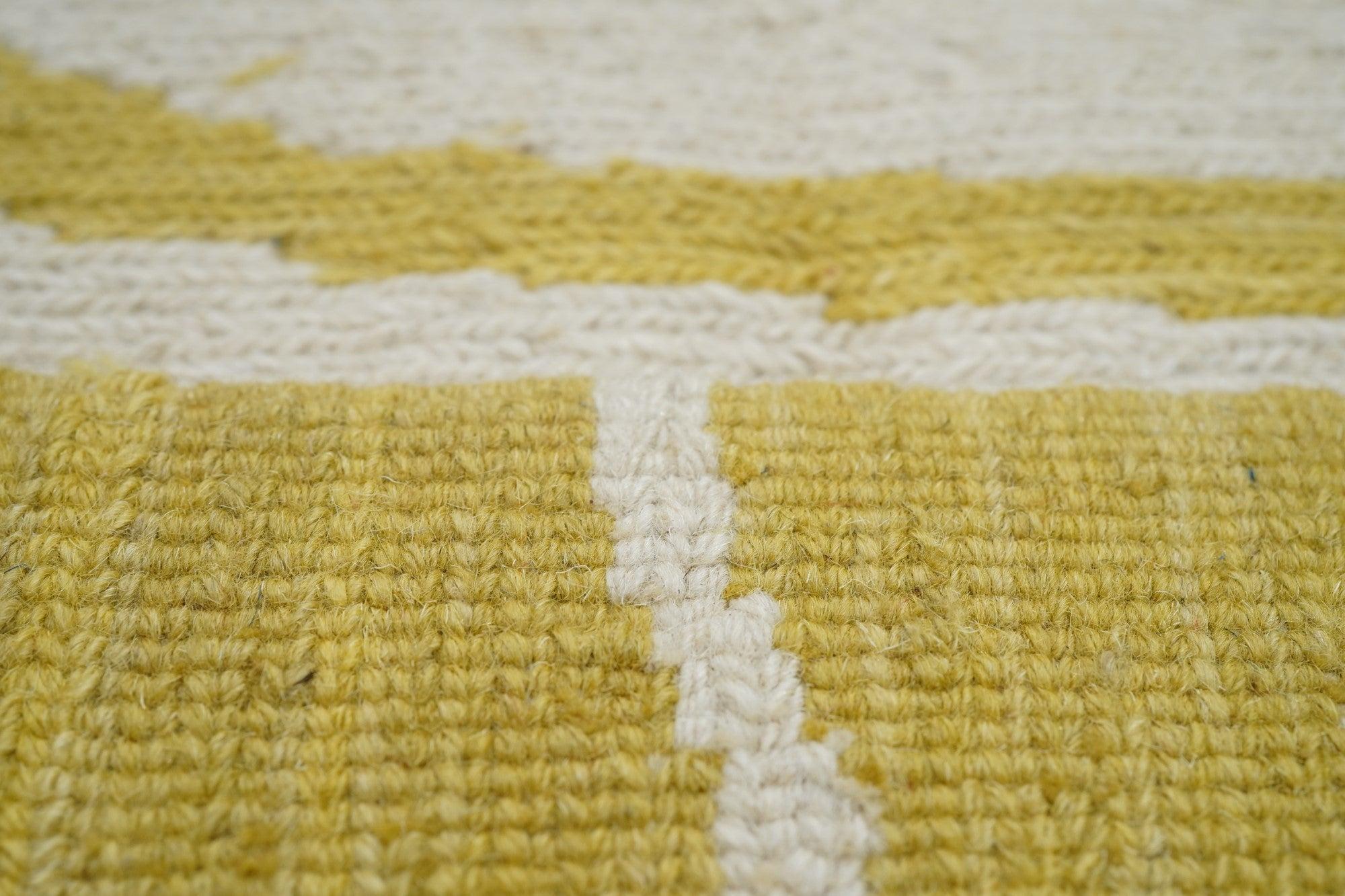 Tapis Sumak 4'1'' x 6'1'' en vente 6