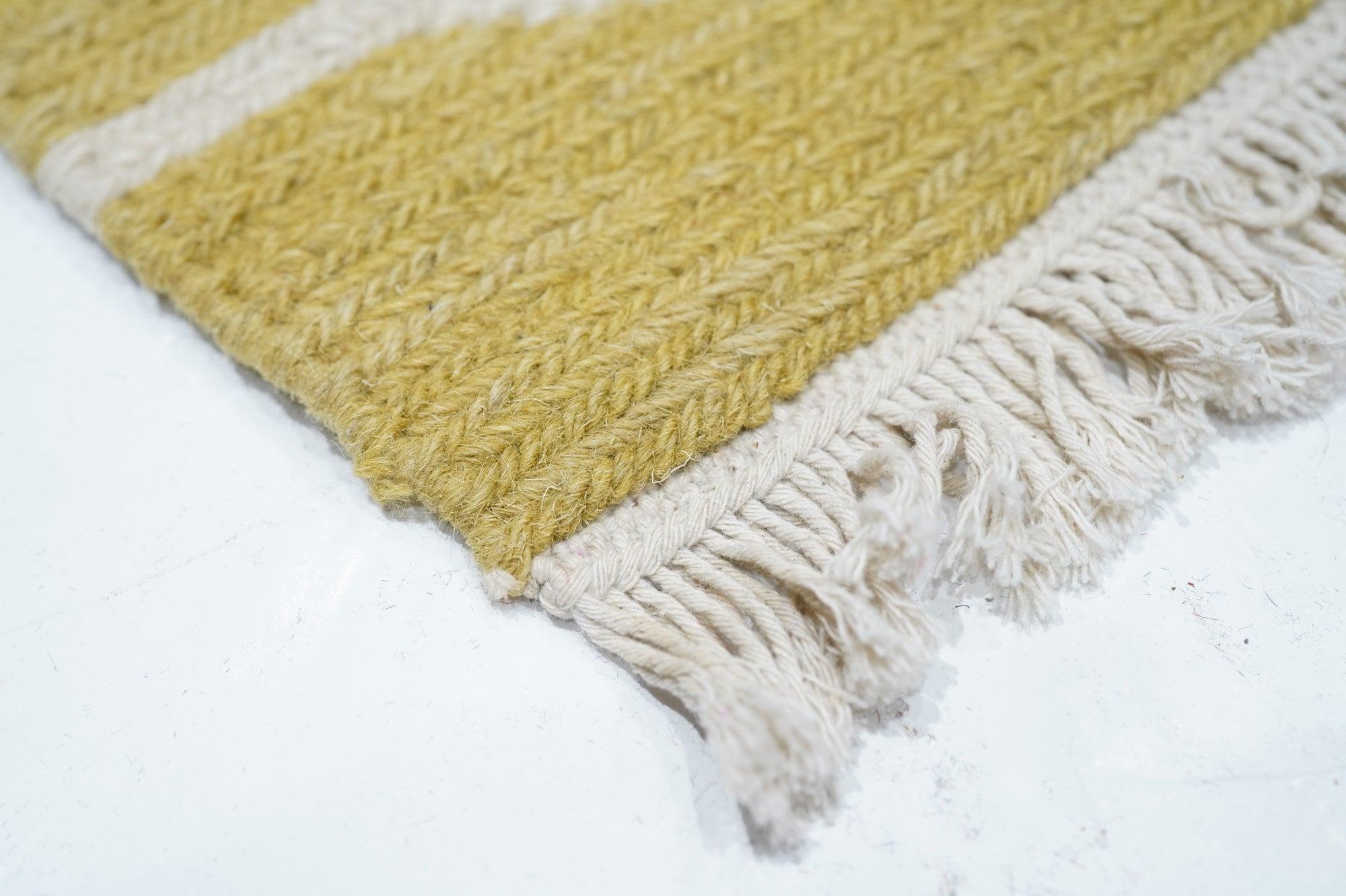 Tapis Sumak 4'1'' x 6'1'' Neuf - En vente à New York, NY